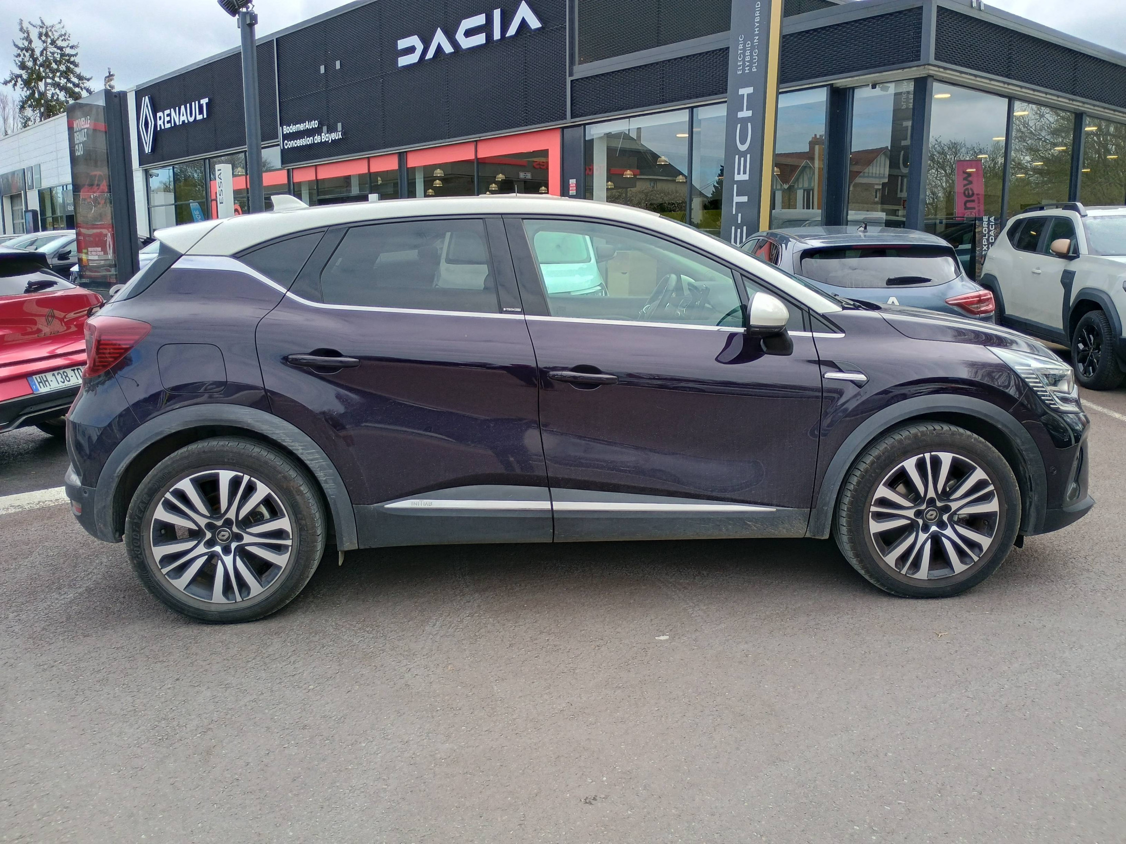 Vente en ligne Renault Captur  E-Tech Plug-in 160 au prix de 17 990 €