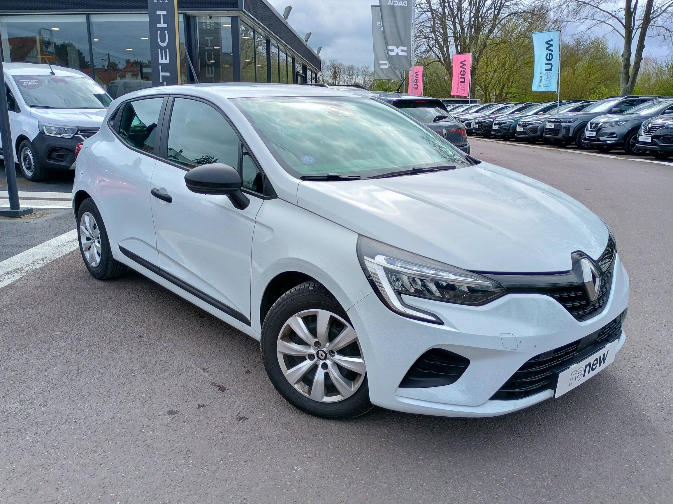 Vente en ligne Renault Clio 5 Clio SCe 65 au prix de 11 990 €