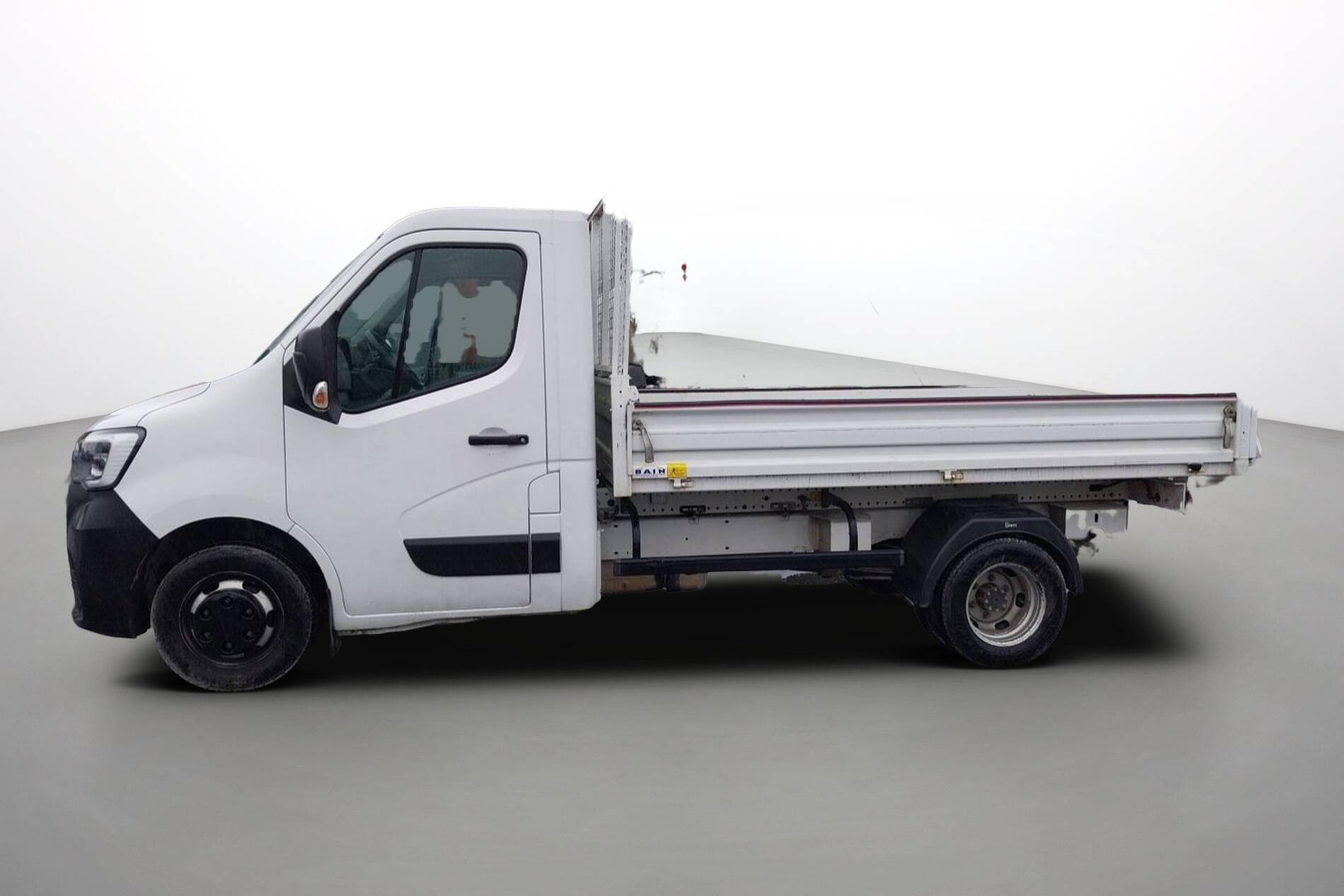 Vente en ligne Renault Master 3 Châssis Cabine MASTER CC PROP RJ3500 PAF AR COURT L2 DCI 130 au prix de 24 990 €