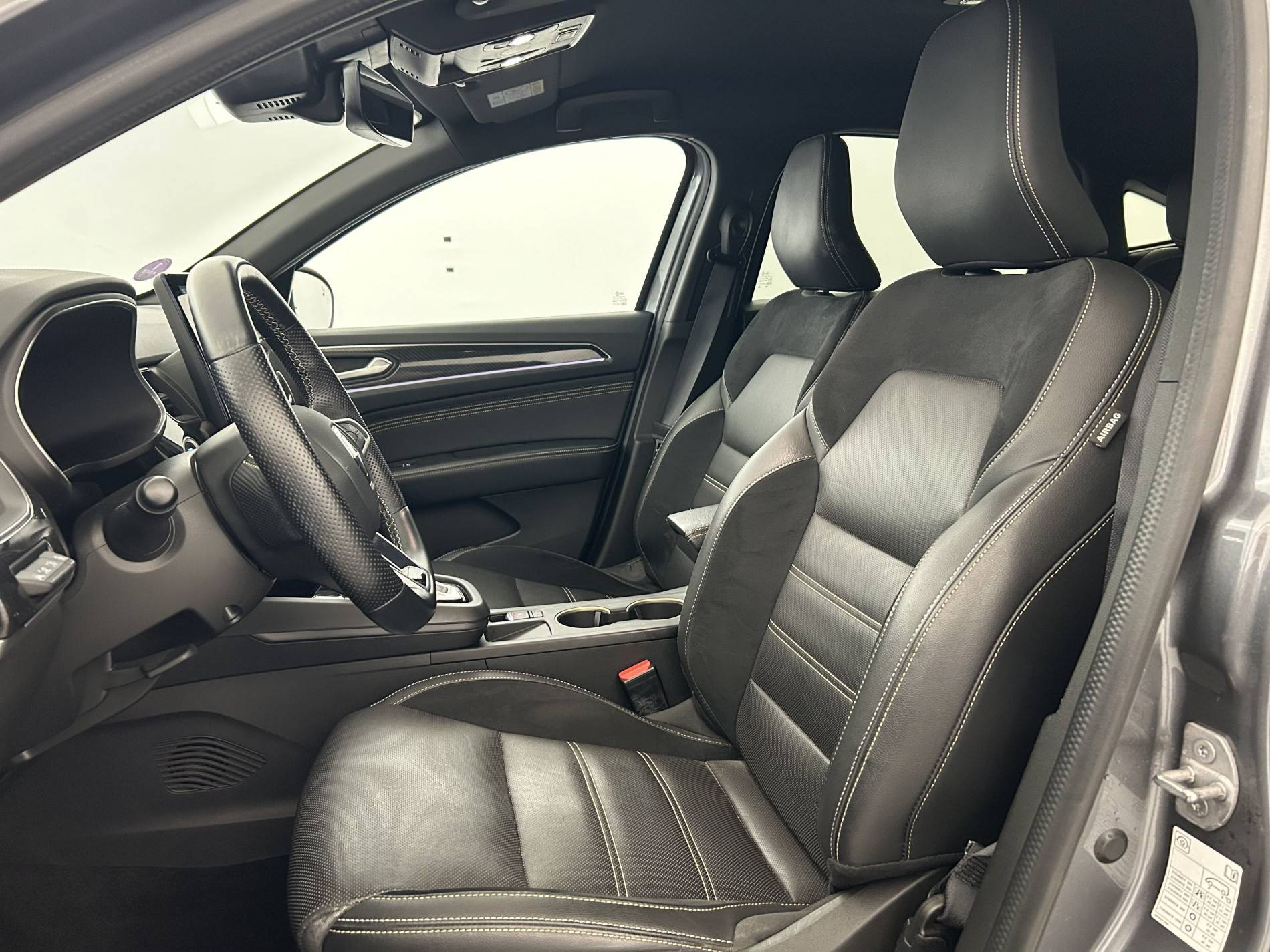 Vente en ligne Renault Arkana  E-Tech hybride 145 - 22 au prix de 21 990 €