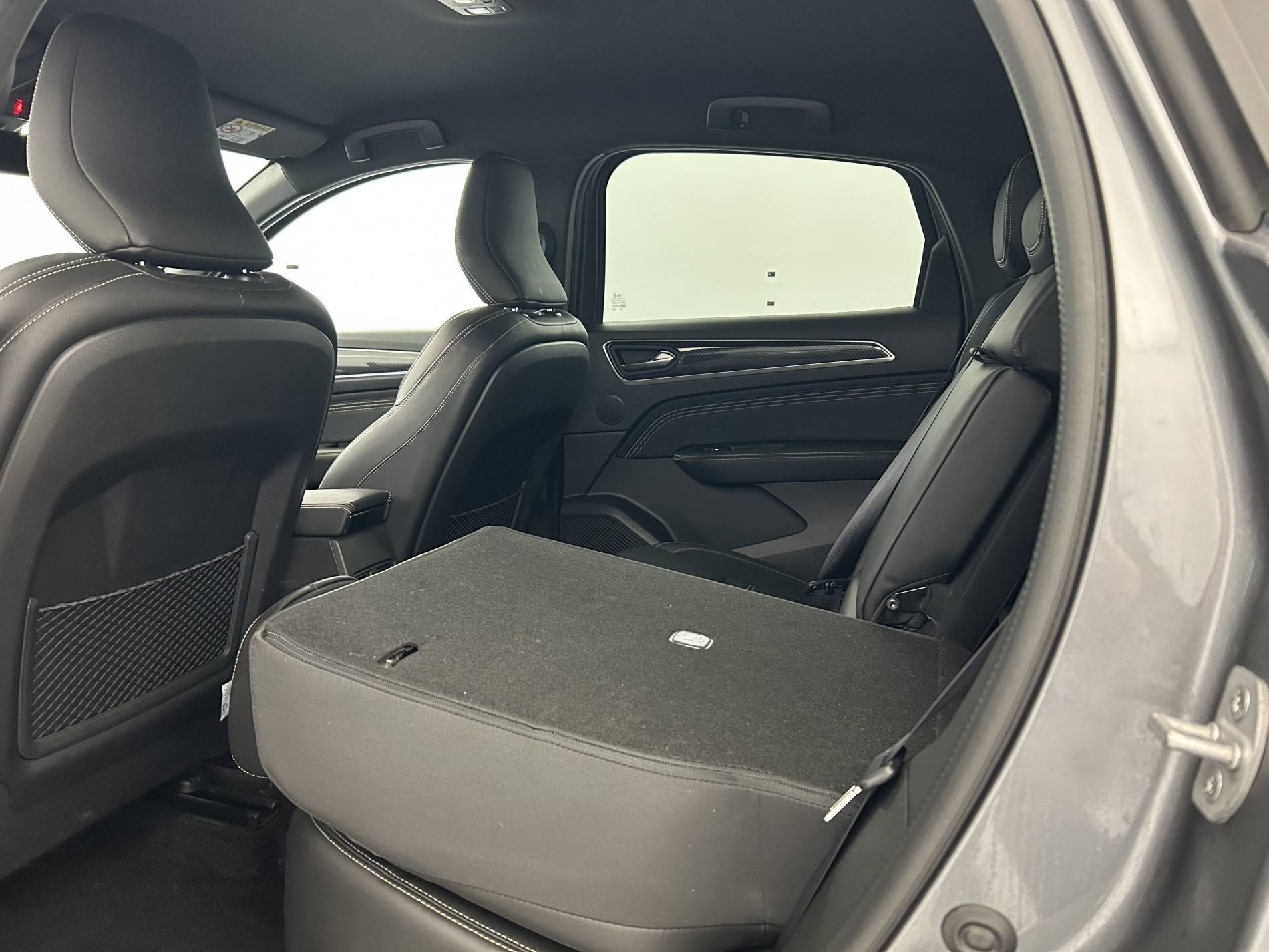 Vente en ligne Renault Arkana  E-Tech hybride 145 - 22 au prix de 21 990 €