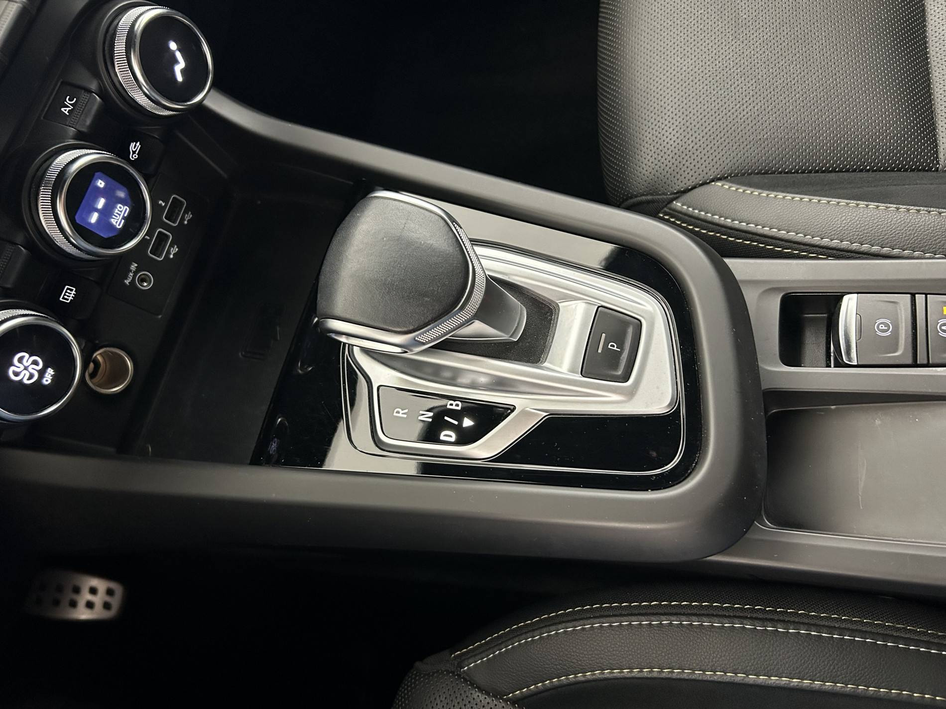 Vente en ligne Renault Arkana  E-Tech hybride 145 - 22 au prix de 21 990 €