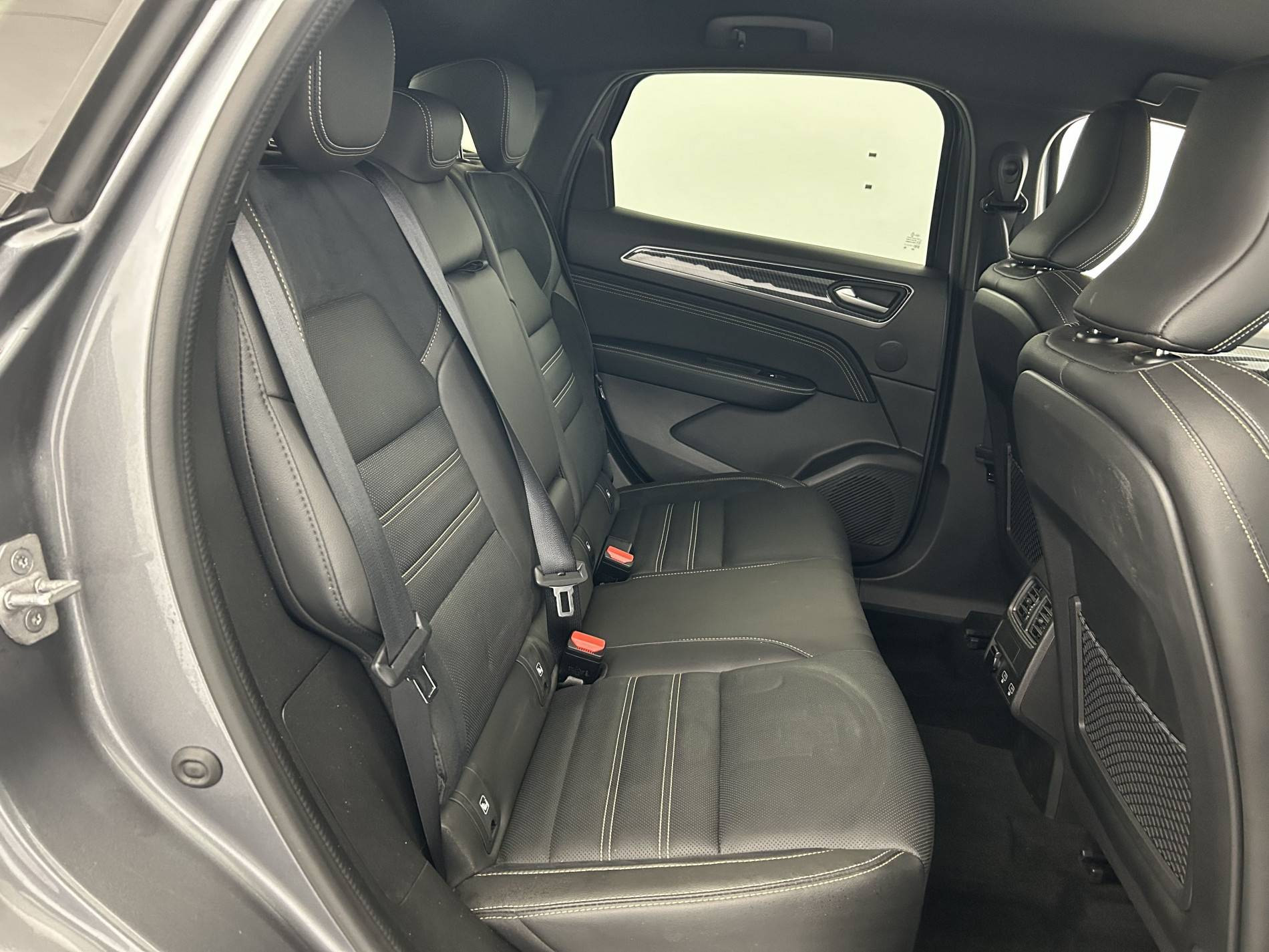 Vente en ligne Renault Arkana  E-Tech hybride 145 - 22 au prix de 21 990 €