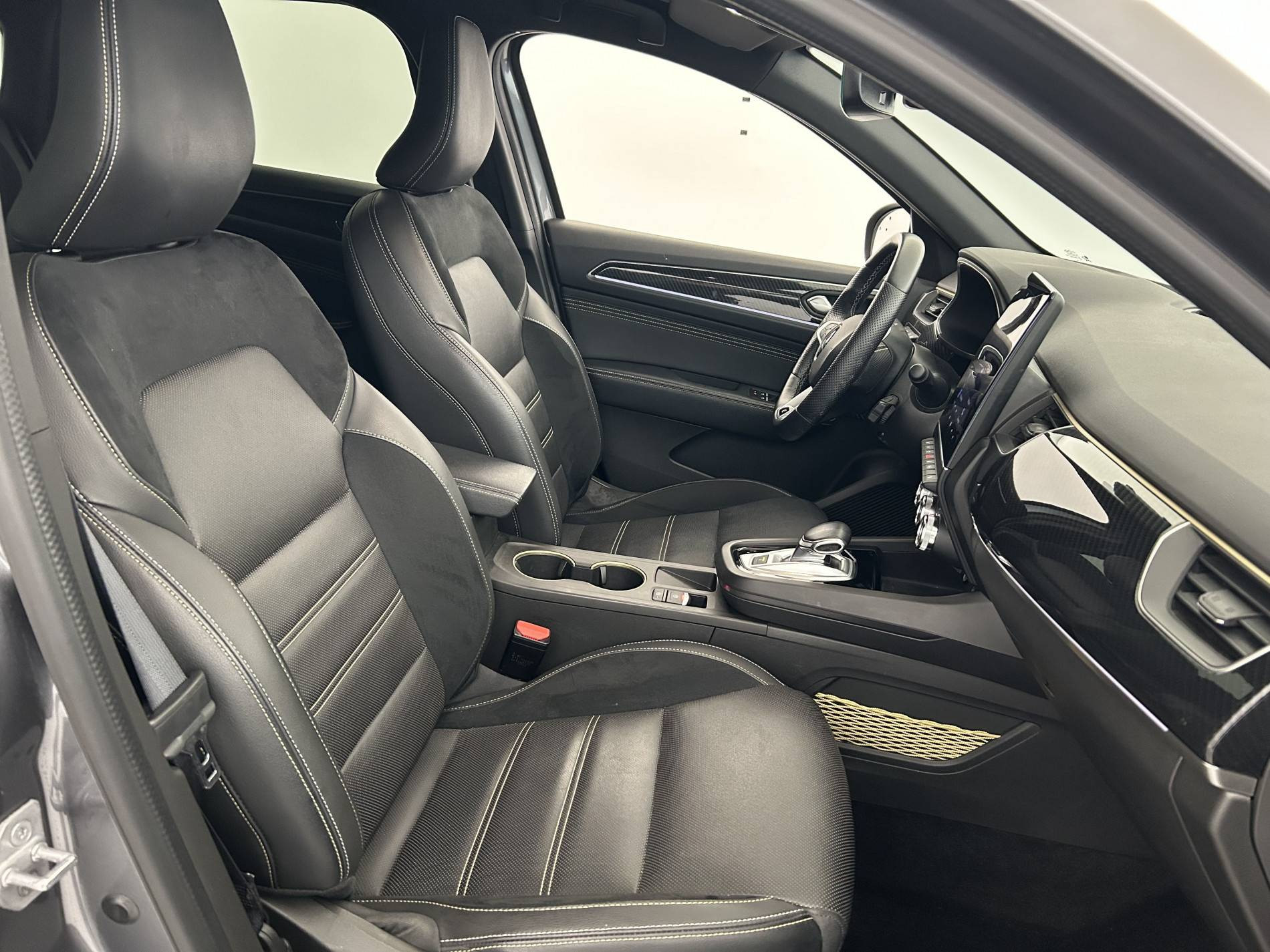 Vente en ligne Renault Arkana  E-Tech hybride 145 - 22 au prix de 21 990 €