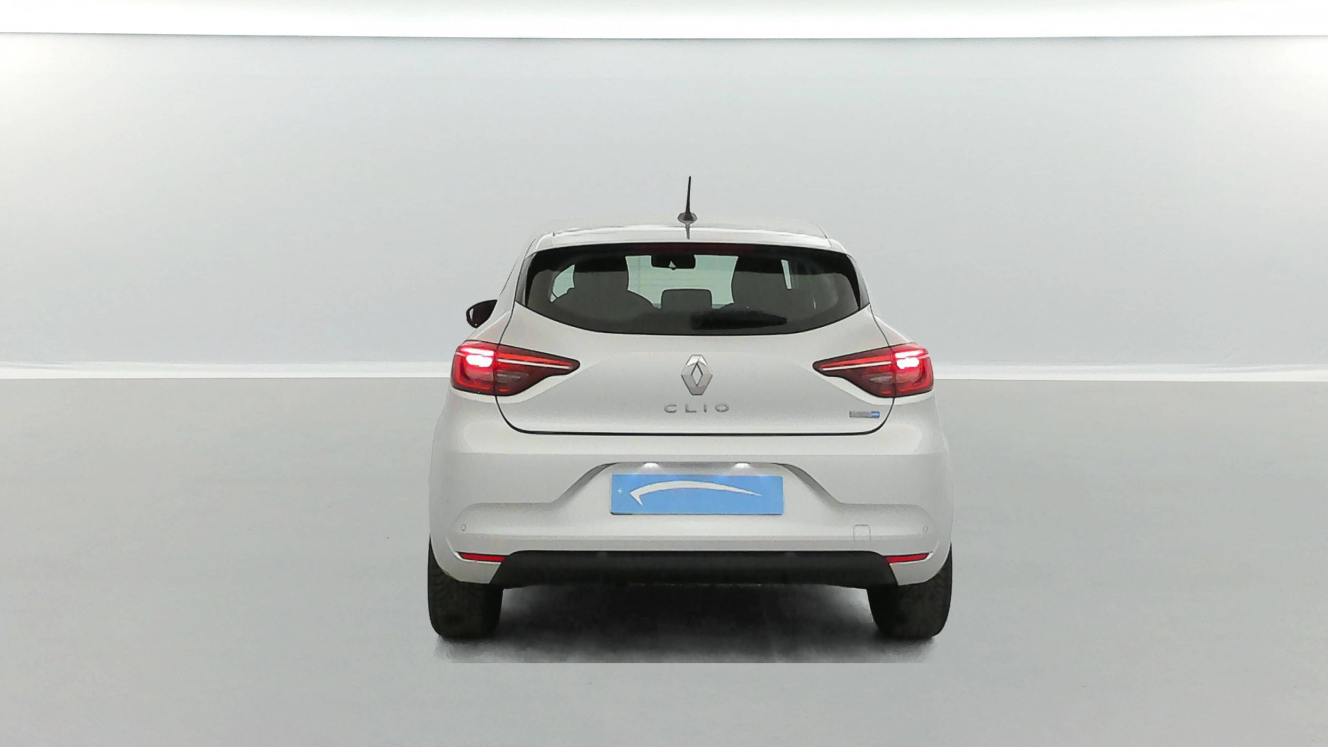 Vente en ligne Renault Clio 5 Clio E-Tech 140 - 21N au prix de 15 590 €