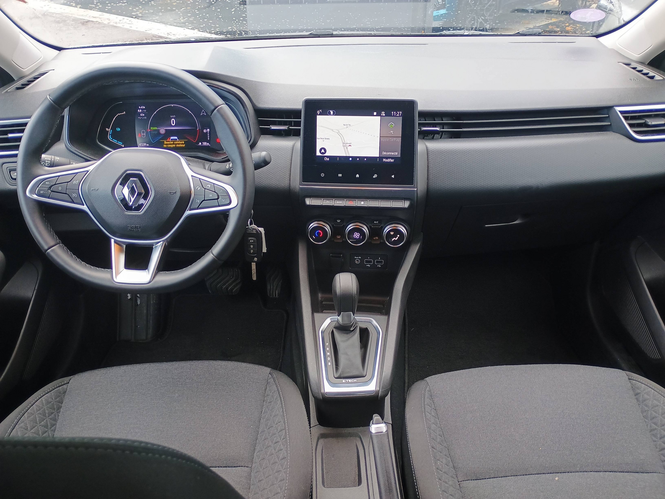 Vente en ligne Renault Clio 5 Clio E-Tech 140 - 21N au prix de 15 590 €