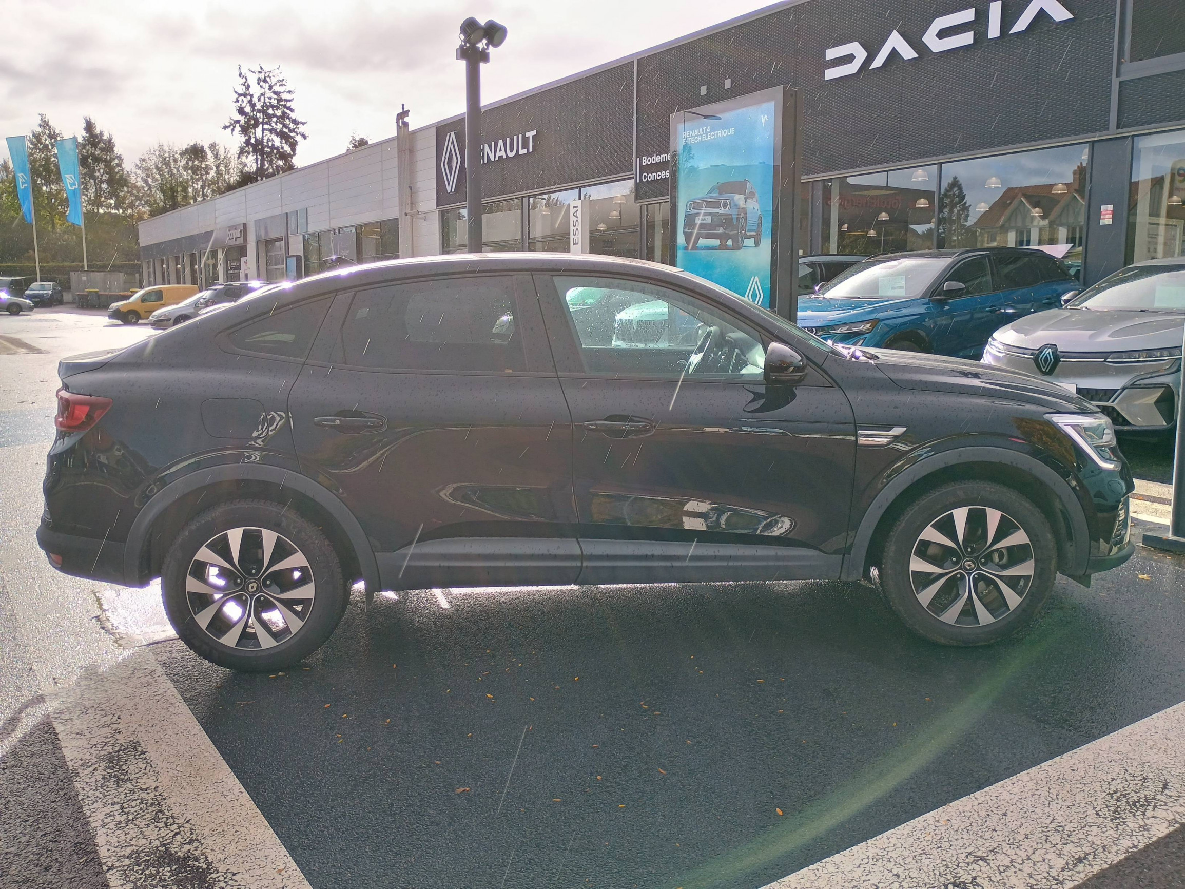 Vente en ligne Renault Arkana  E-Tech hybride 145 - 22 au prix de 20 590 €