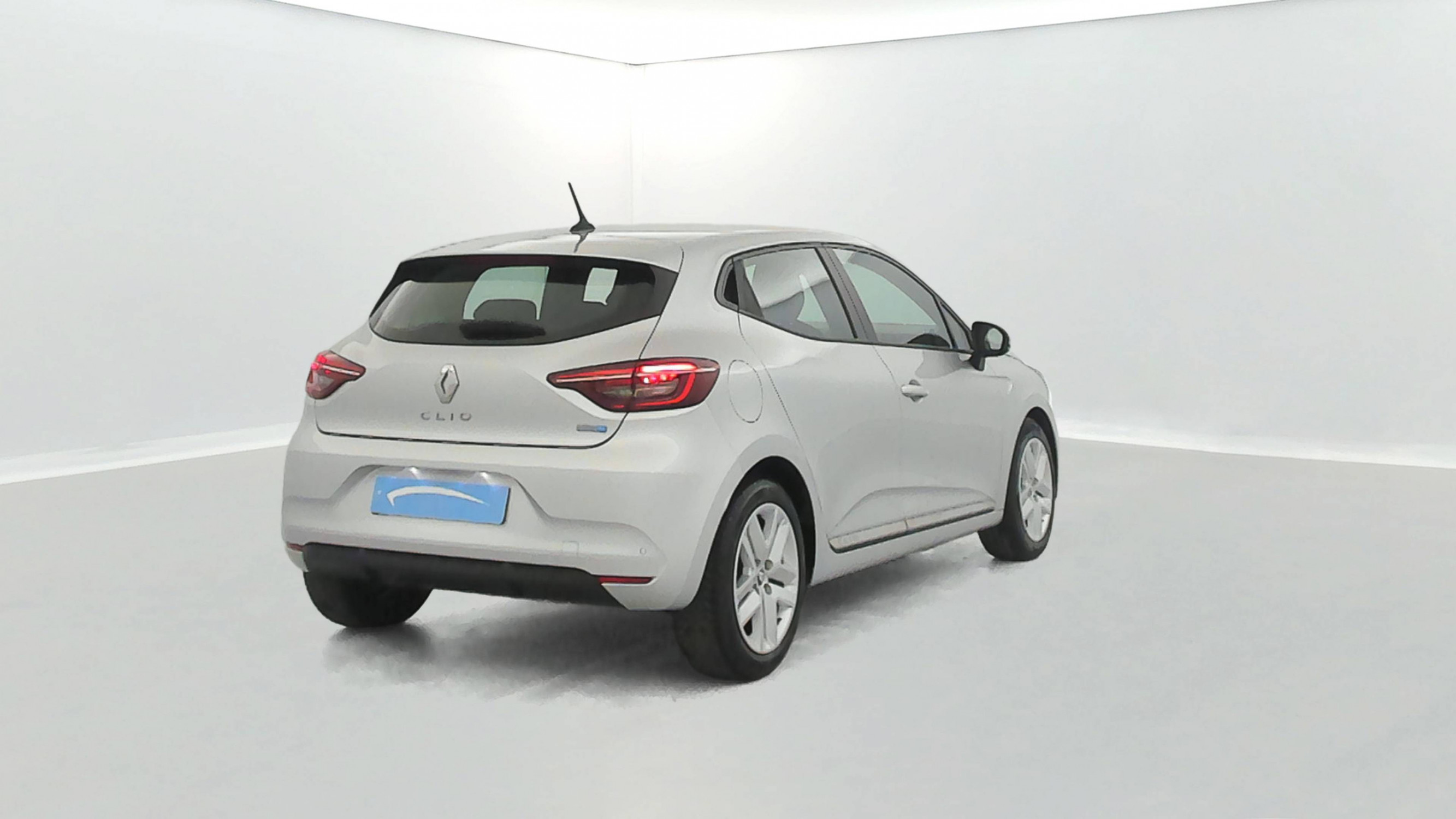 Vente en ligne Renault Clio 5 Clio E-Tech 140 - 21N au prix de 15 590 €