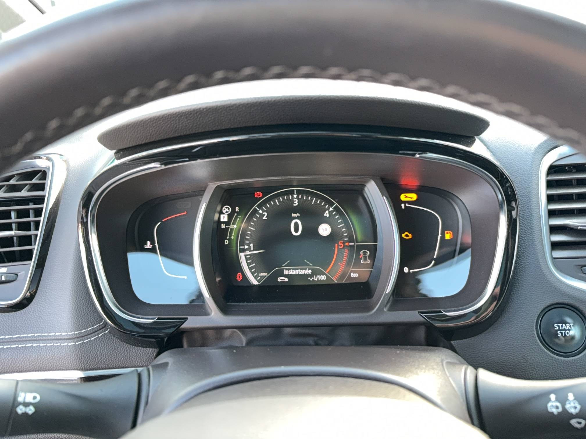 Vente en ligne Renault Espace 5 Espace dCi 160 Energy Twin Turbo au prix de 16 990 €