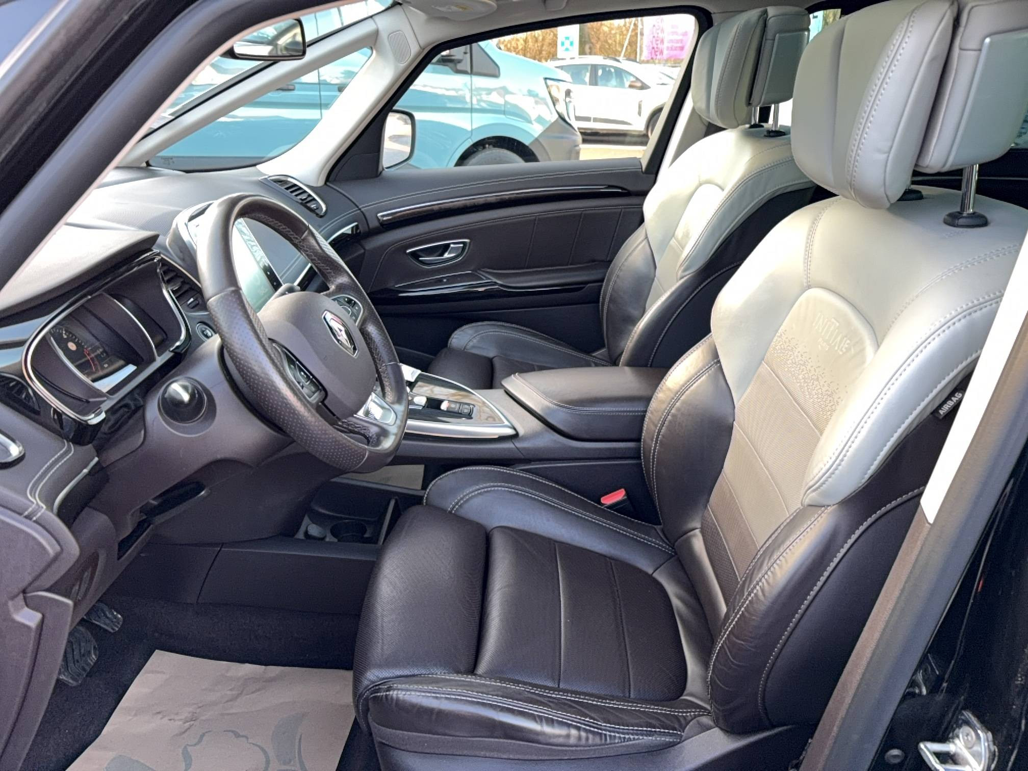 Vente en ligne Renault Espace 5 Espace dCi 160 Energy Twin Turbo au prix de 16 990 €