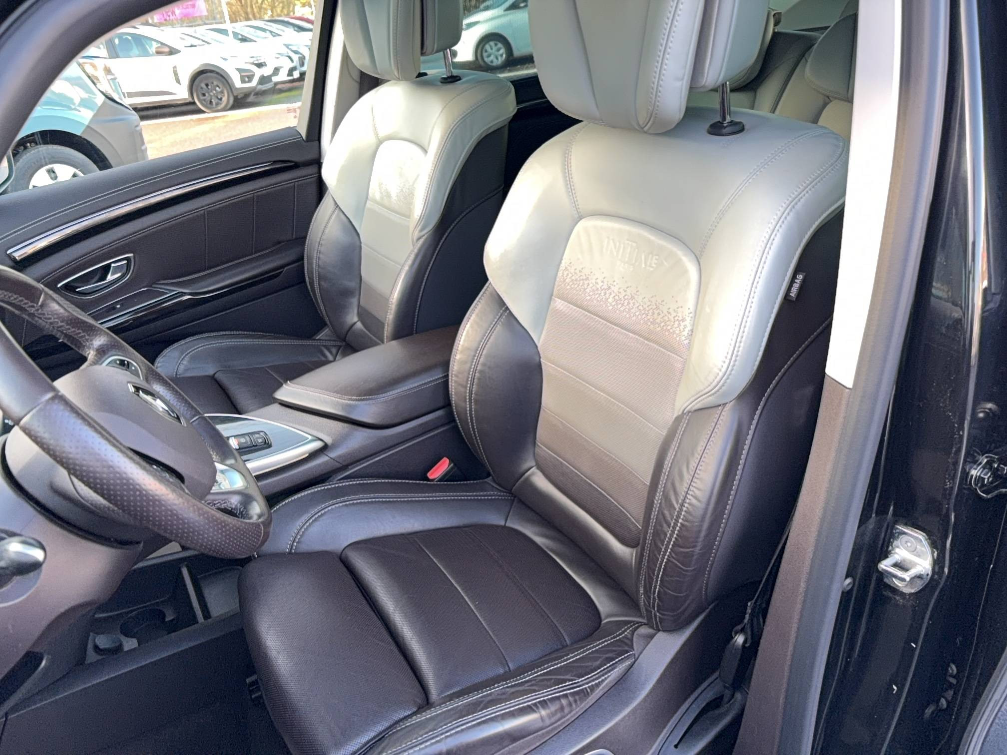 Vente en ligne Renault Espace 5 Espace dCi 160 Energy Twin Turbo au prix de 16 990 €