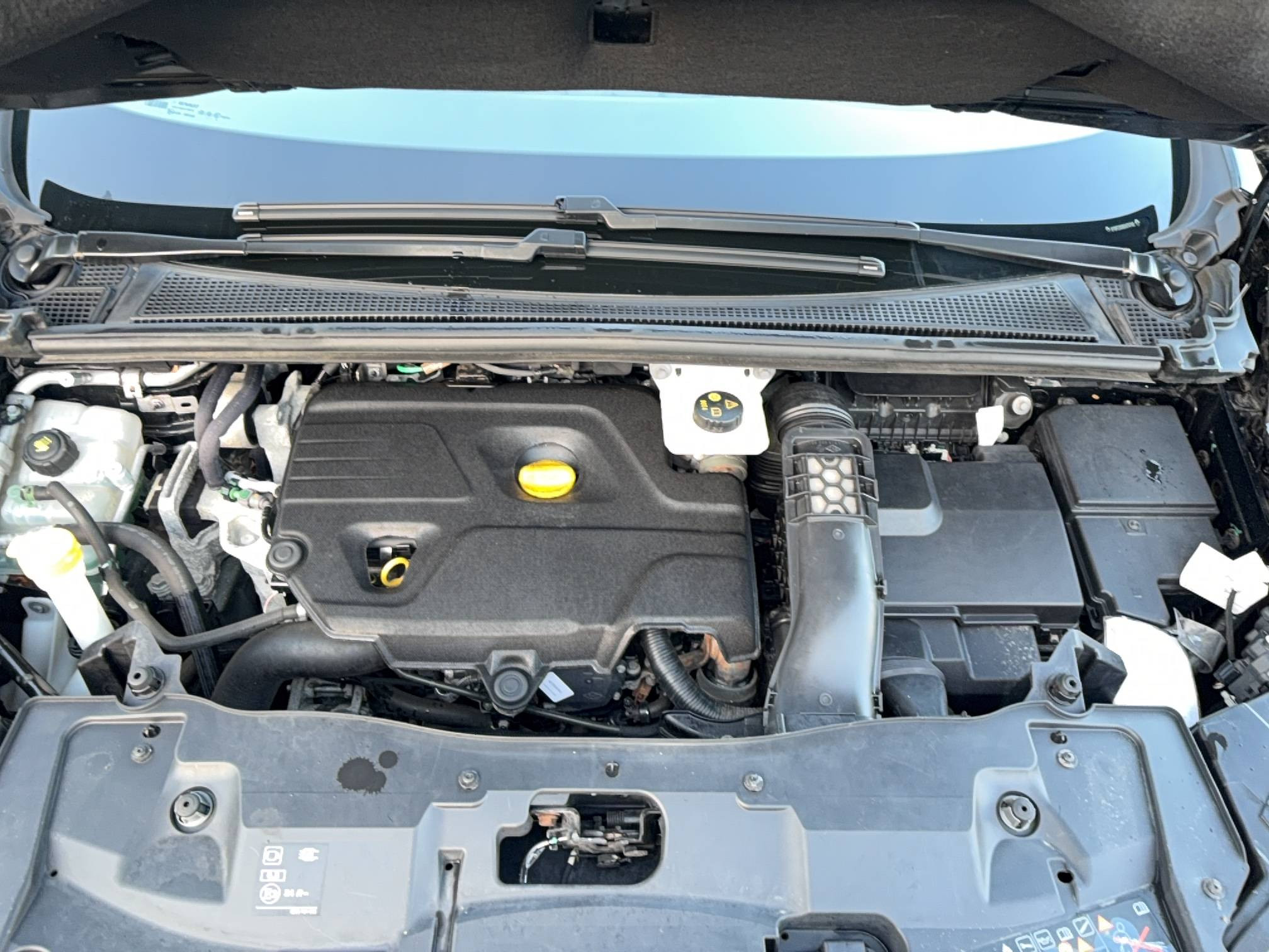 Vente en ligne Renault Espace 5 Espace dCi 160 Energy Twin Turbo au prix de 16 990 €