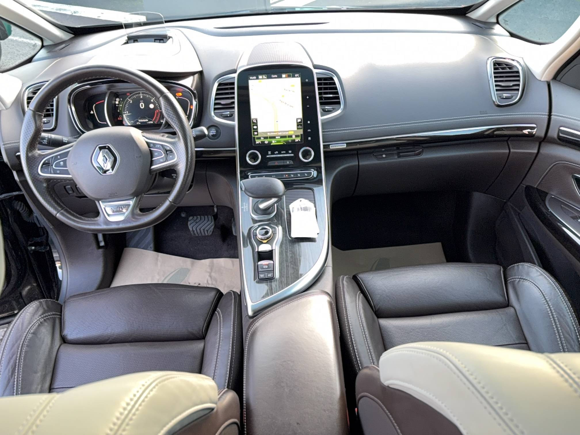 Vente en ligne Renault Espace 5 Espace dCi 160 Energy Twin Turbo au prix de 16 990 €