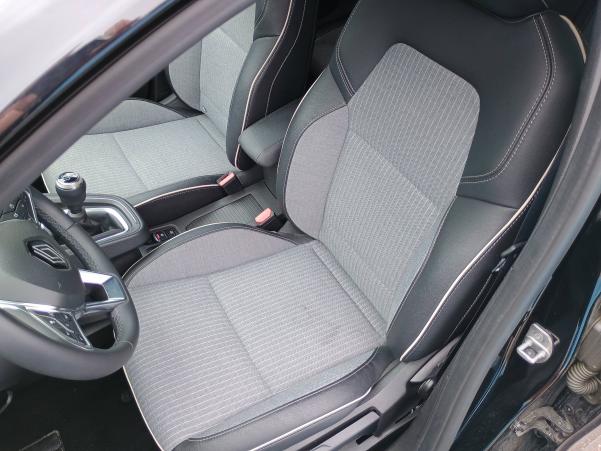 Vente en ligne Renault Clio 5 Clio TCe 90 au prix de 17 590 €