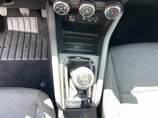 Vente en ligne Renault Clio 5 Clio TCe 90 au prix de 16 490 €