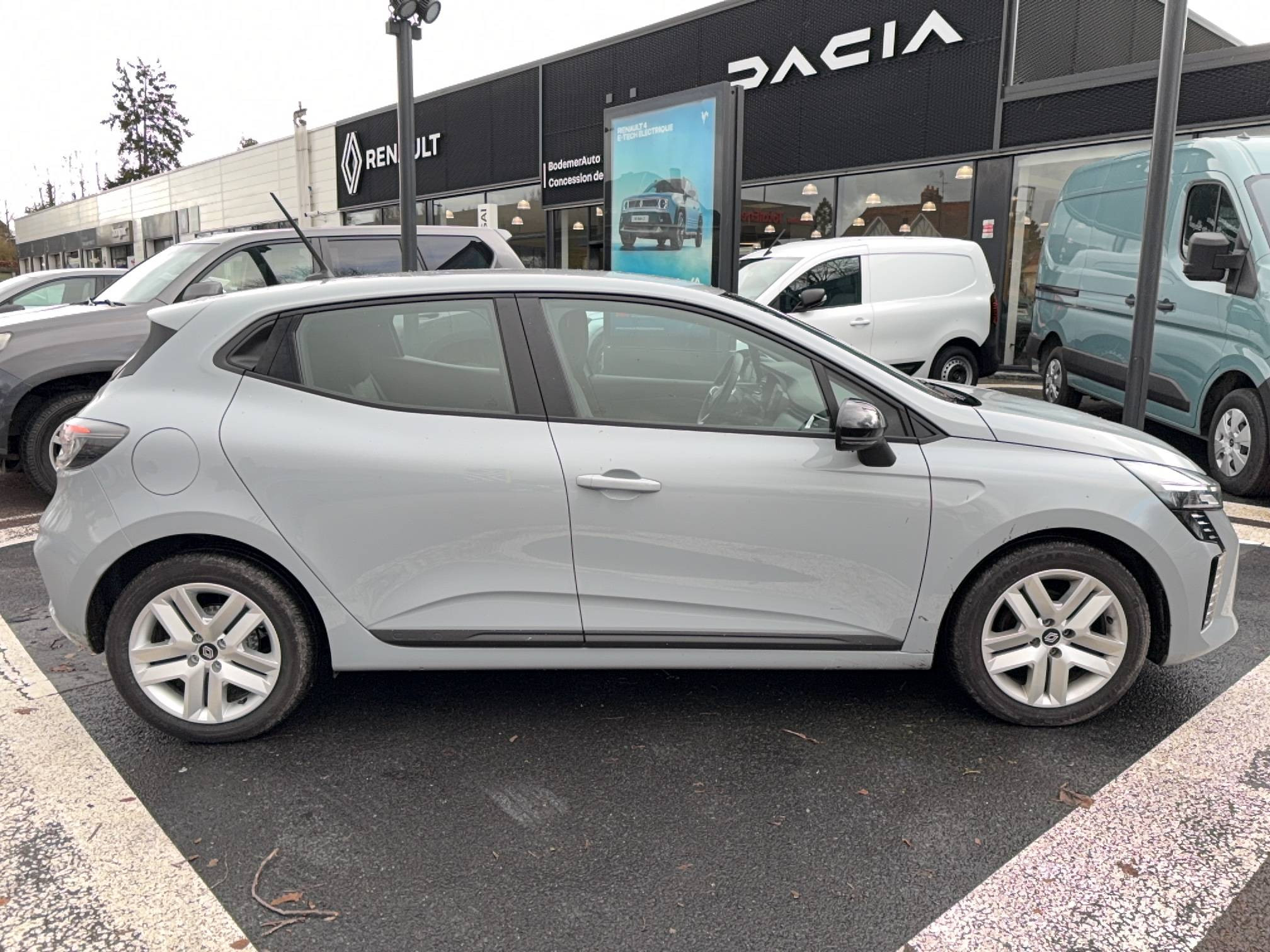 Vente en ligne Renault Clio 5 Clio SCe 65 au prix de 14 990 €