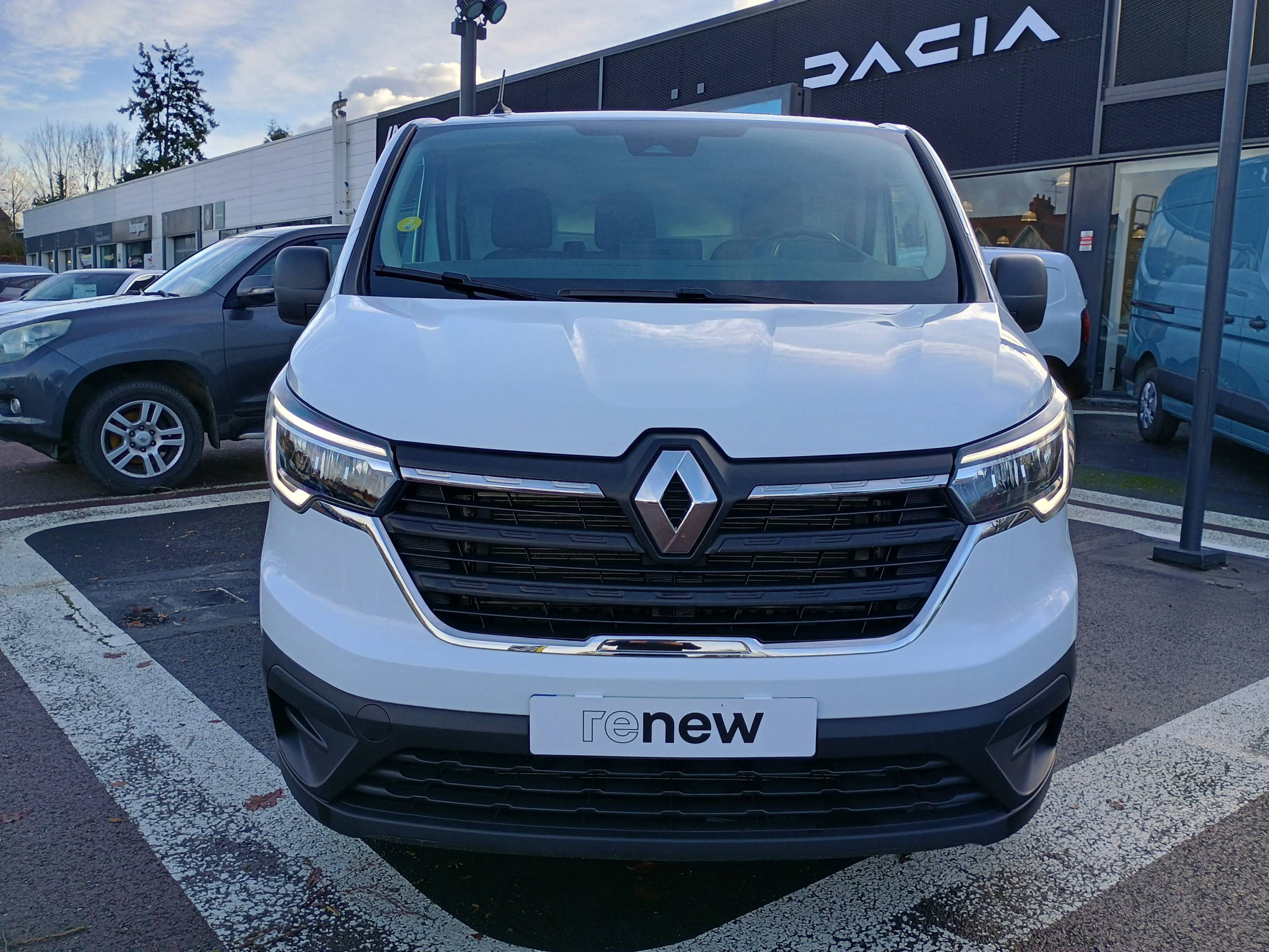 Vente en ligne Renault Trafic 3 Fourgon TRAFIC FGN L1H1 2800 KG BLUE DCI 110 au prix de 26 590 €