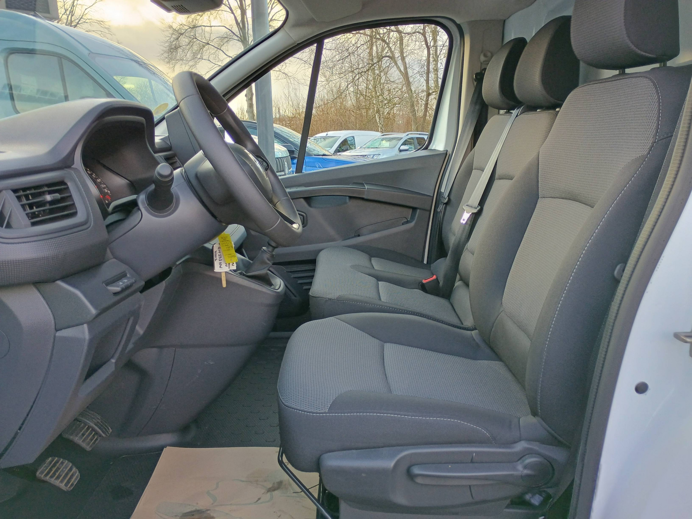 Vente en ligne Renault Trafic 3 Fourgon TRAFIC FGN L1H1 2800 KG BLUE DCI 110 au prix de 26 590 €