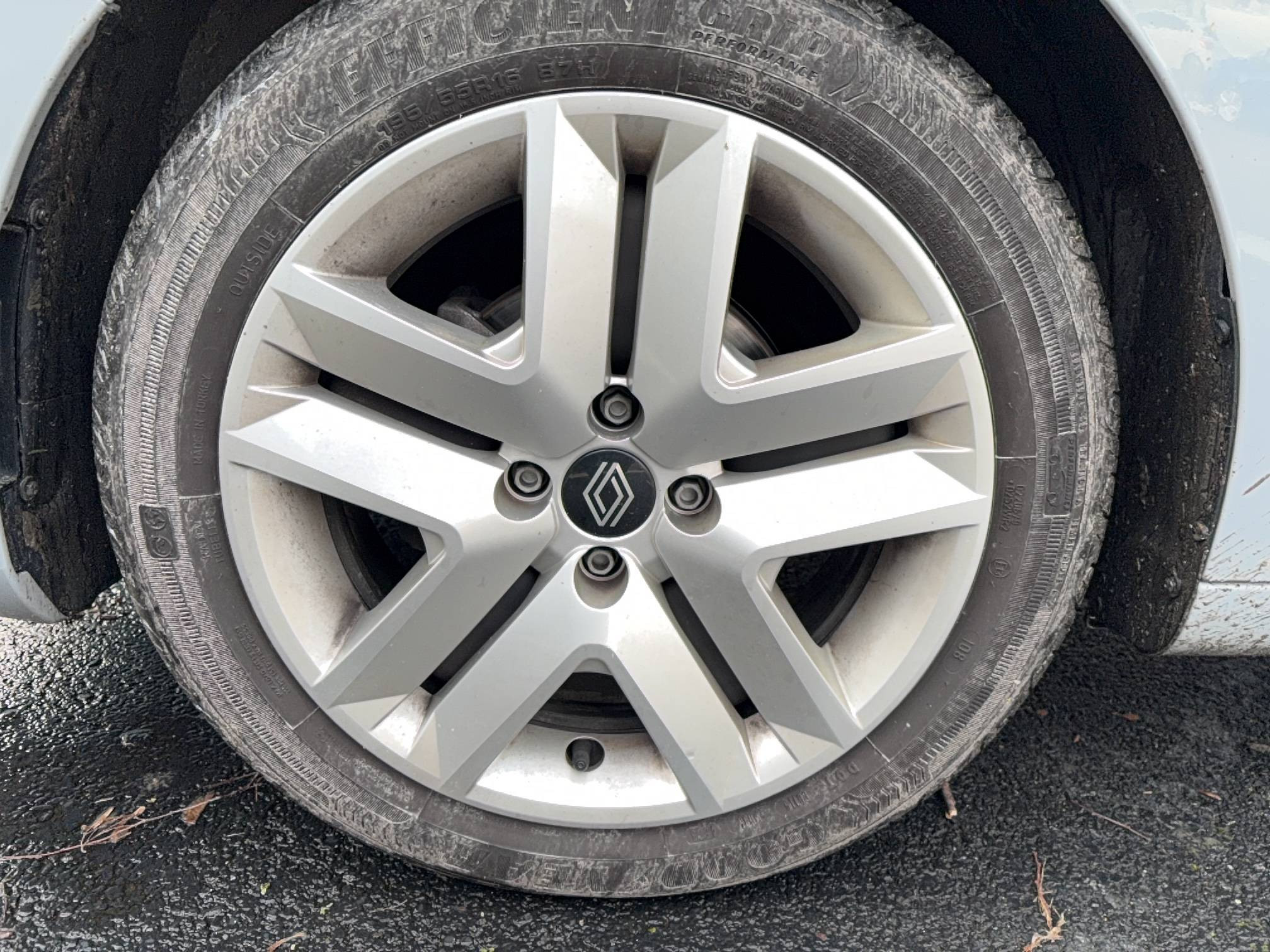 Vente en ligne Renault Clio 5 Clio SCe 65 au prix de 14 990 €