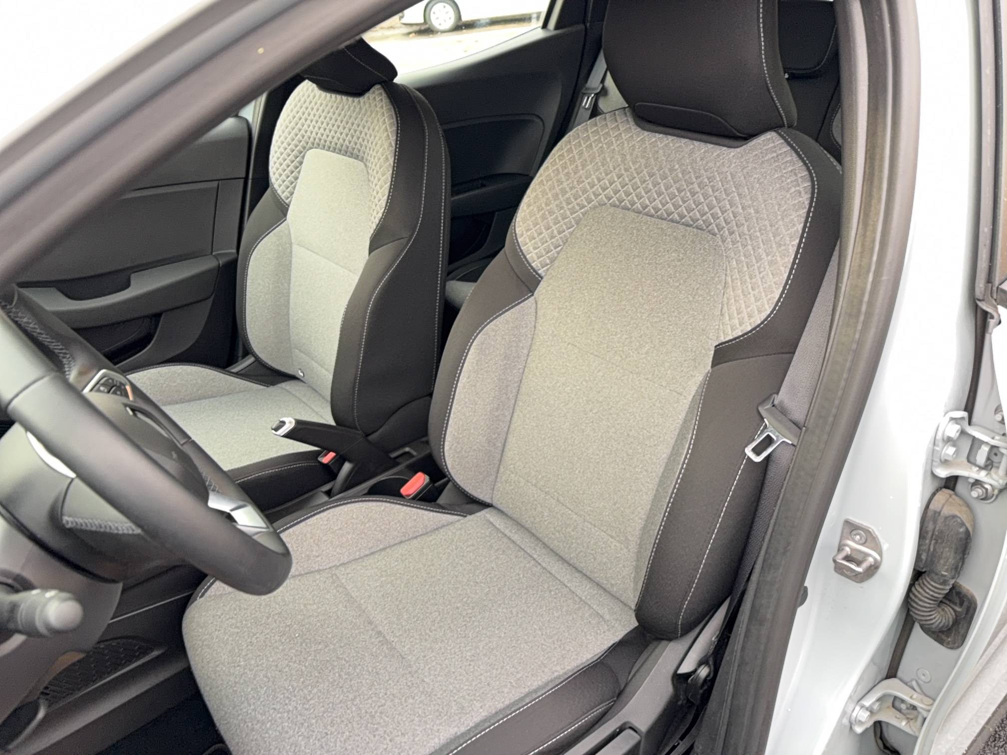 Vente en ligne Renault Clio 5 Clio SCe 65 au prix de 14 990 €