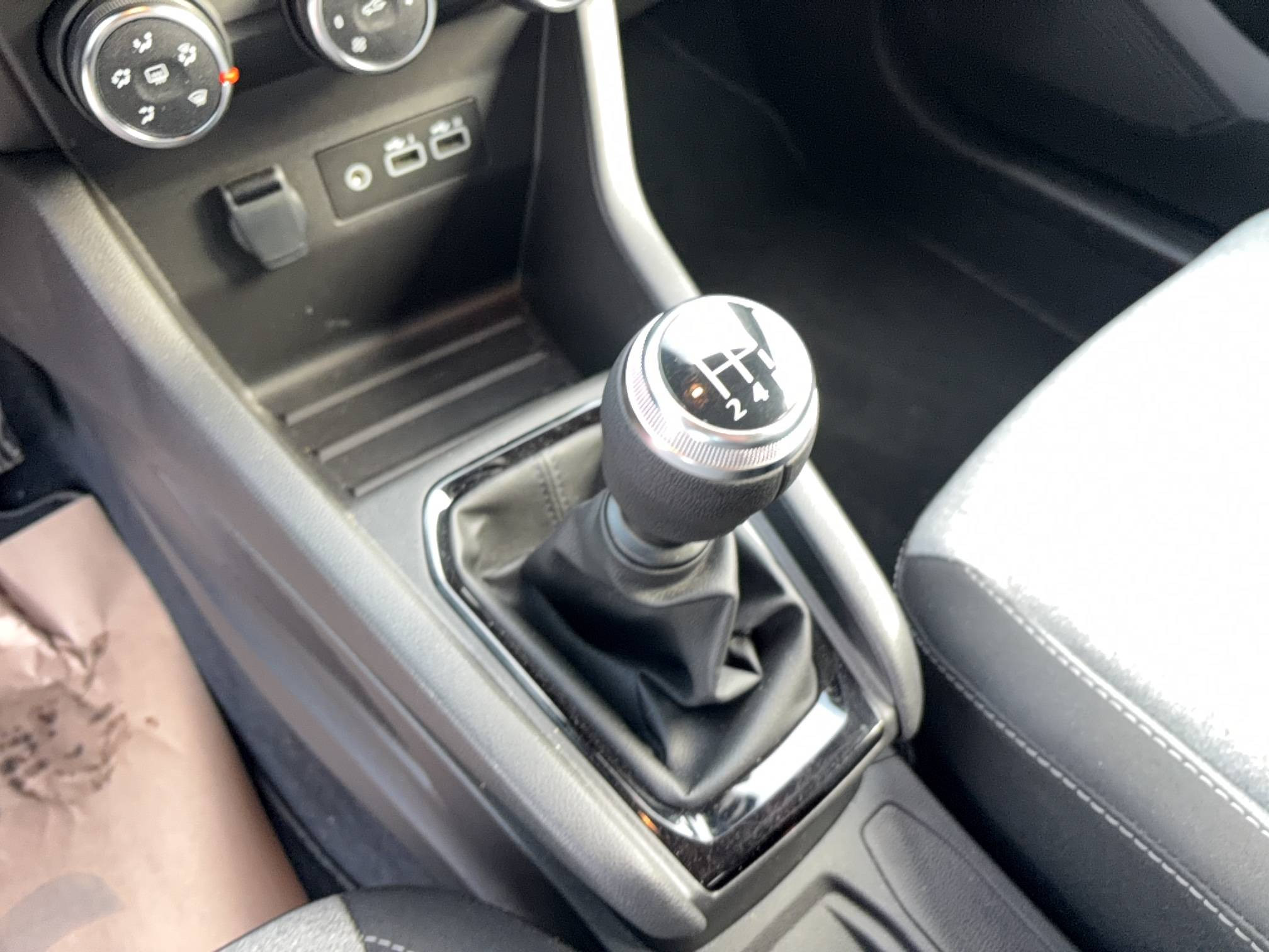 Vente en ligne Renault Clio 5 Clio SCe 65 au prix de 14 990 €