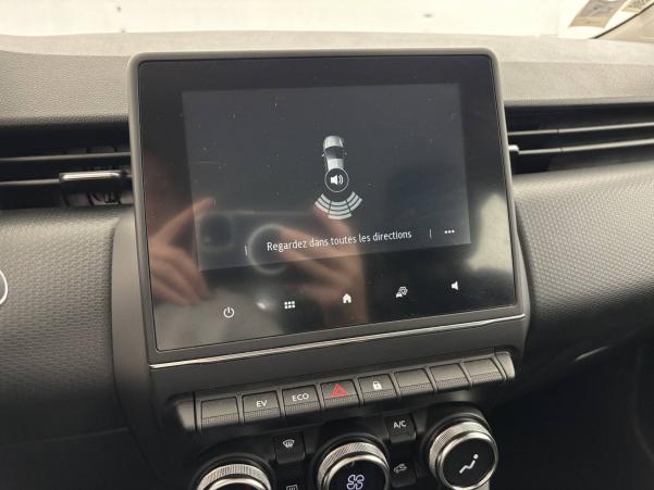 Vente en ligne Renault Clio 5 Clio E-Tech 140 au prix de 15 590 €
