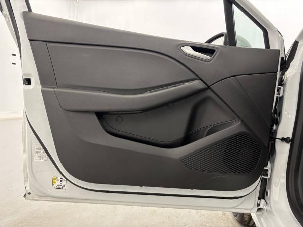 Vente en ligne Renault Clio 5 Clio E-Tech 140 au prix de 15 590 €