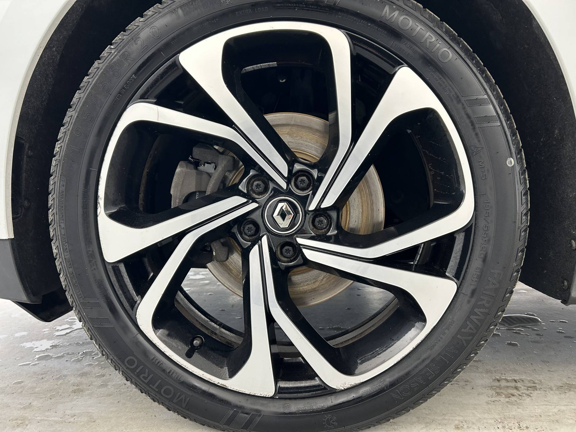 Vente en ligne Renault Scenic 4 Scenic Blue dCi 120 au prix de 13 590 €