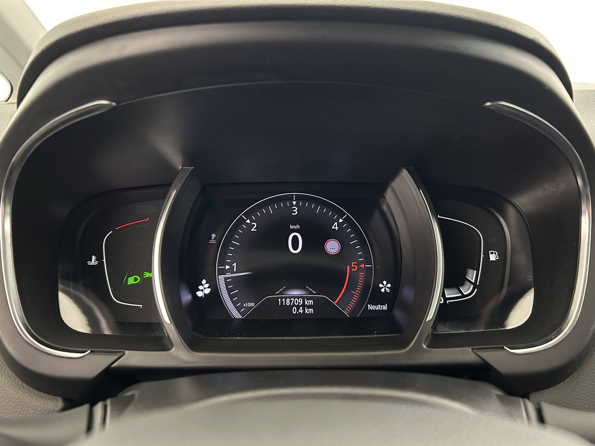 Vente en ligne Renault Scenic 4 Scenic Blue dCi 120 au prix de 13 590 €