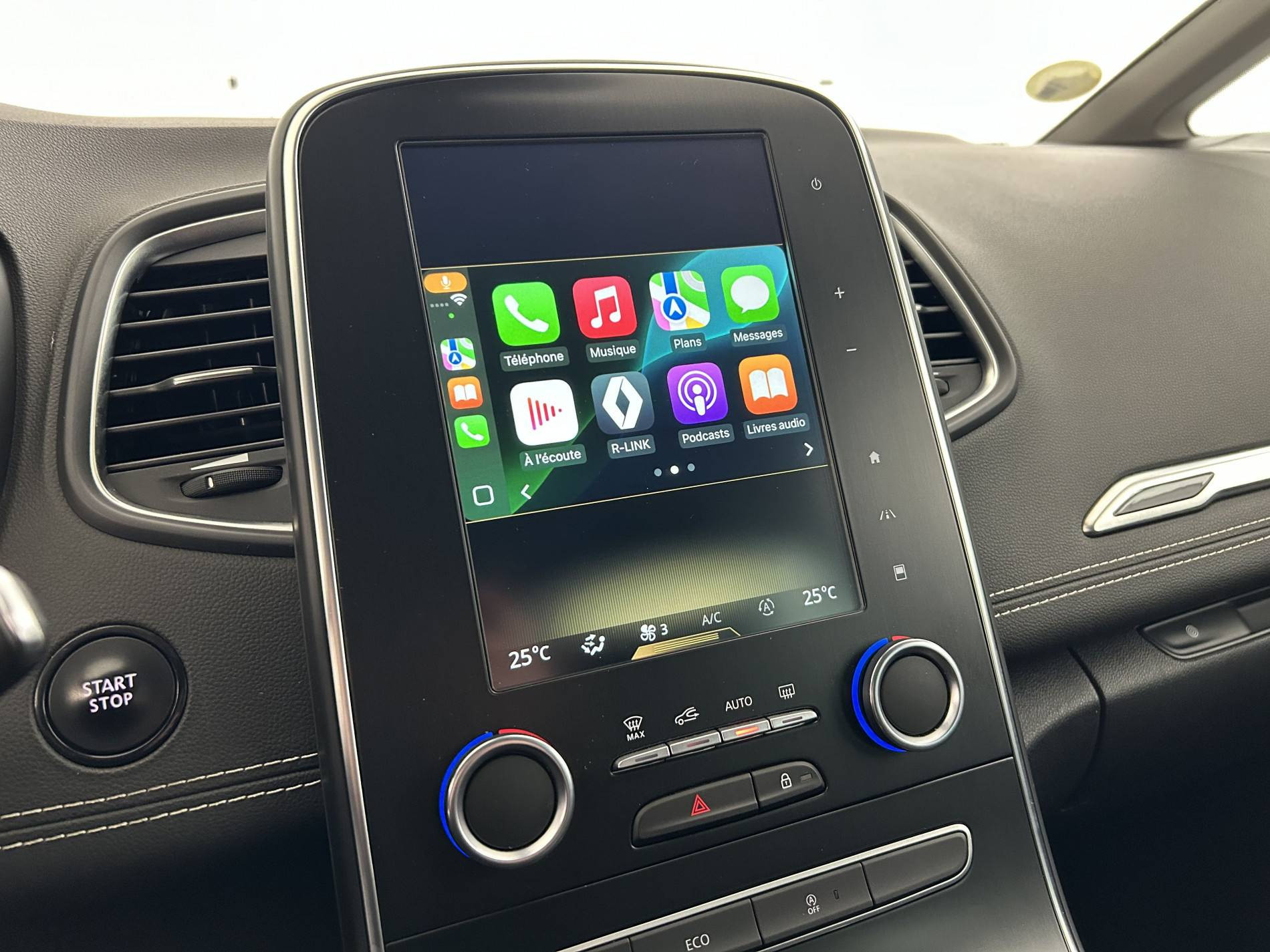 Vente en ligne Renault Scenic 4 Scenic Blue dCi 120 au prix de 13 590 €