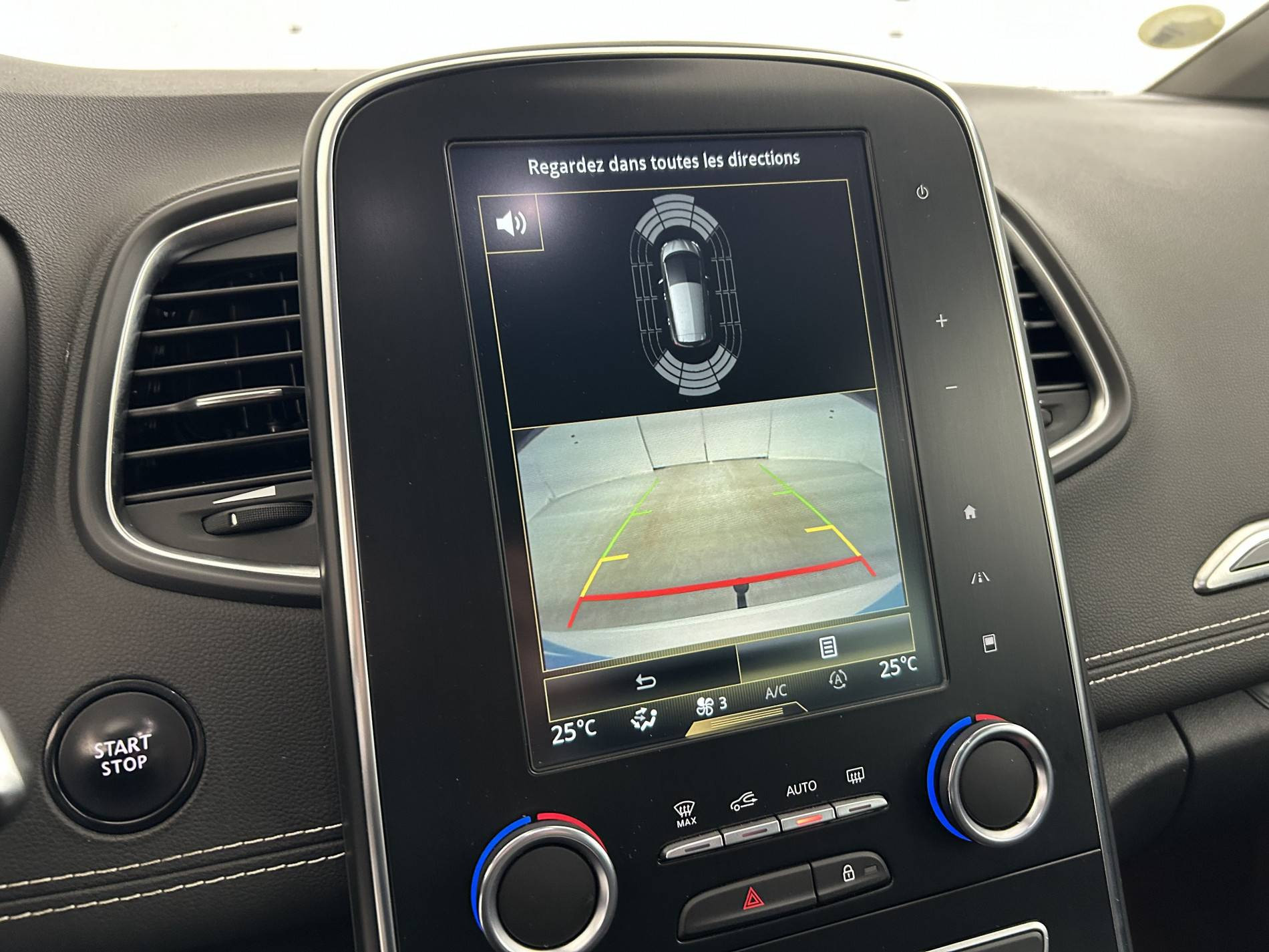 Vente en ligne Renault Scenic 4 Scenic Blue dCi 120 au prix de 13 590 €