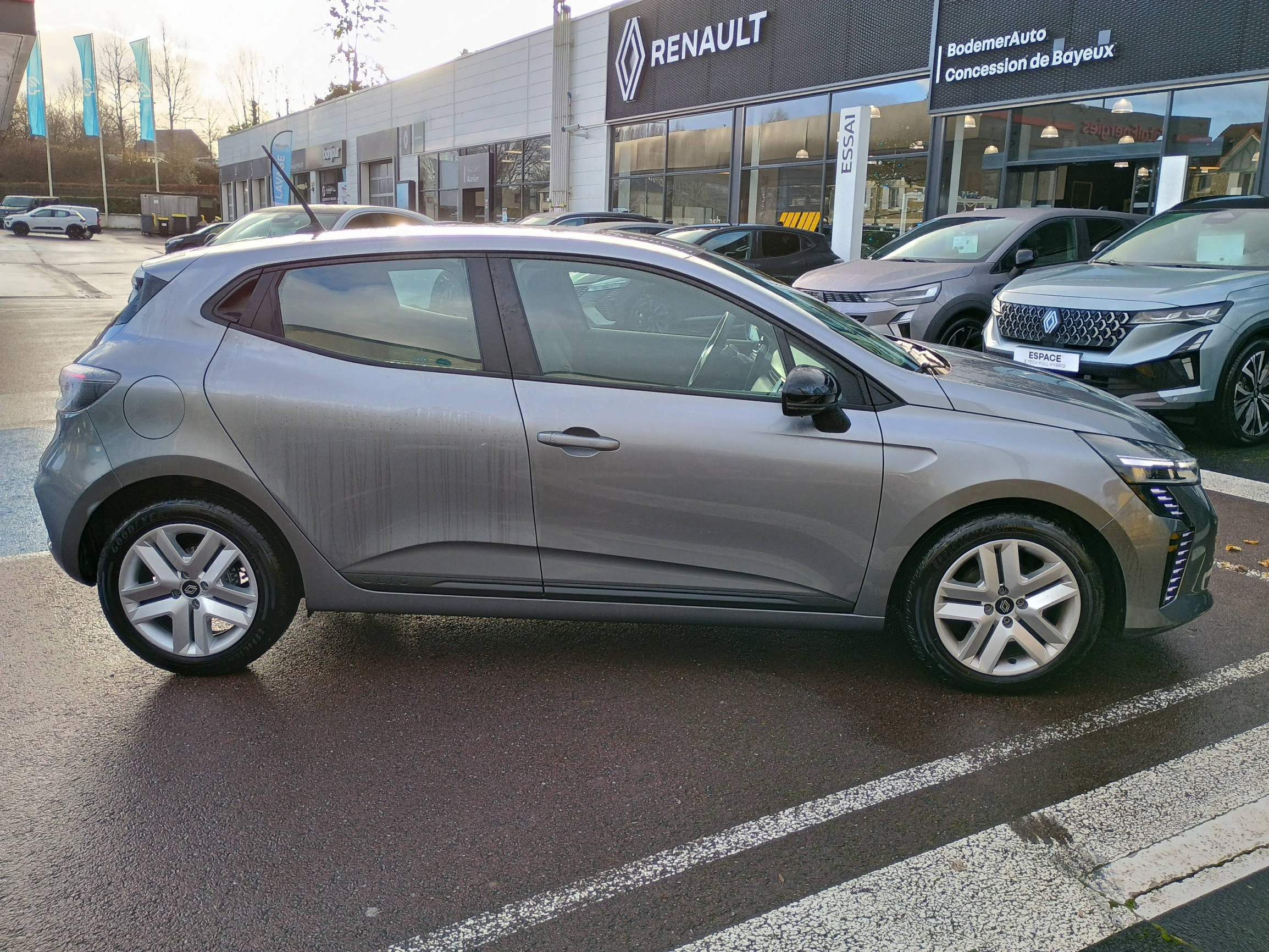 Vente en ligne Renault Clio 5 Clio SCe 65 au prix de 14 990 €