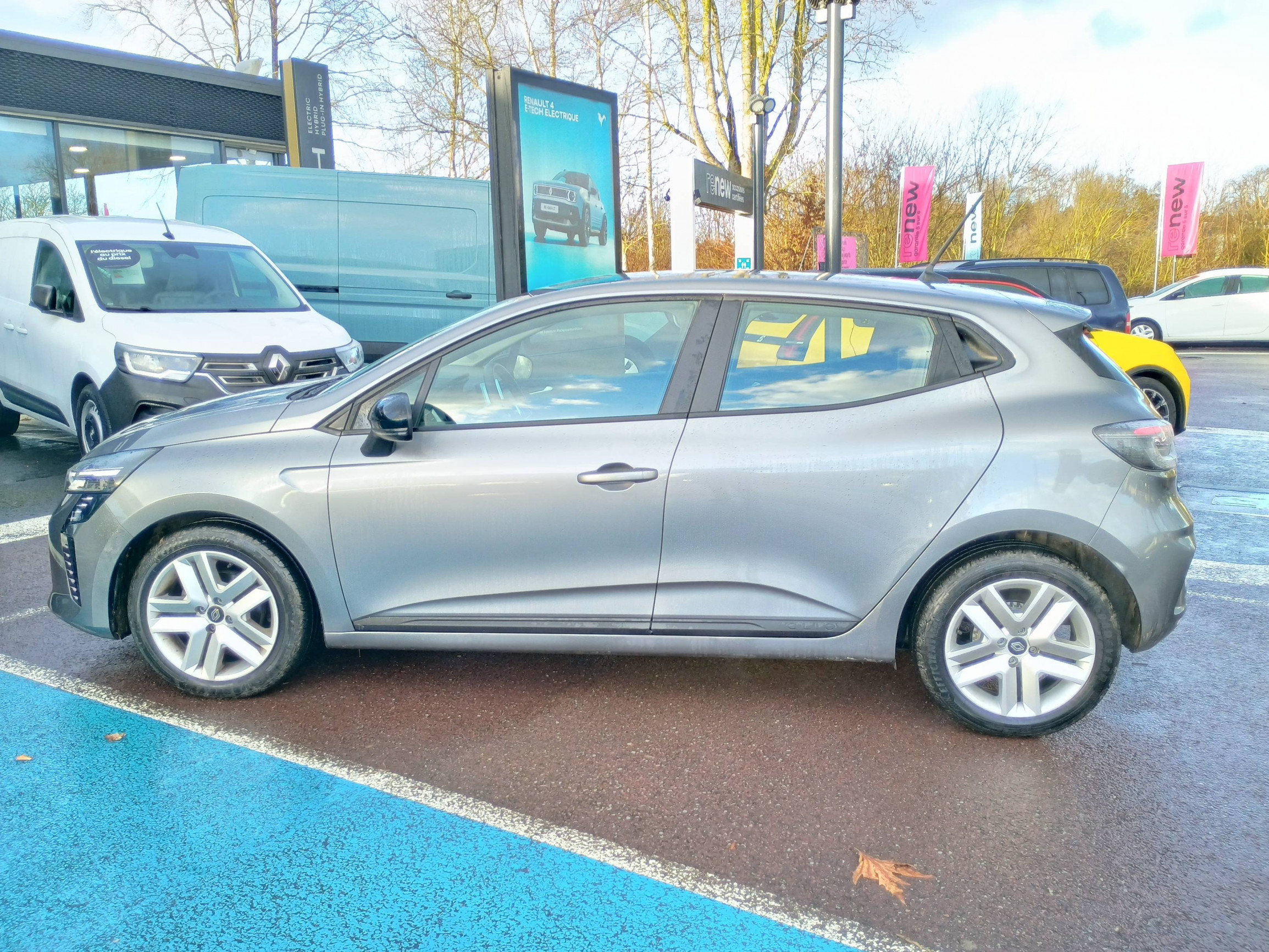 Vente en ligne Renault Clio 5 Clio SCe 65 au prix de 14 990 €