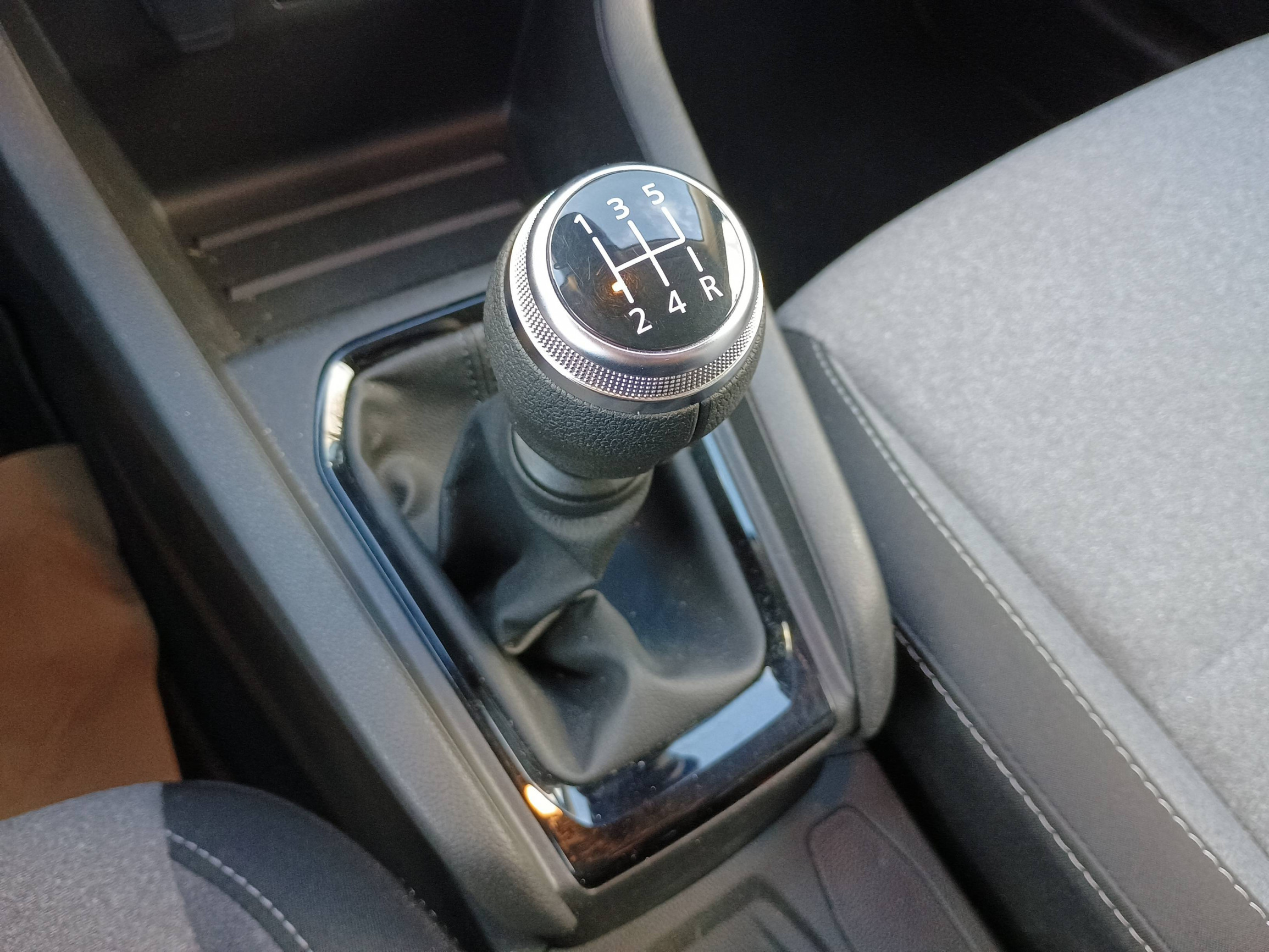 Vente en ligne Renault Clio 5 Clio SCe 65 au prix de 14 990 €