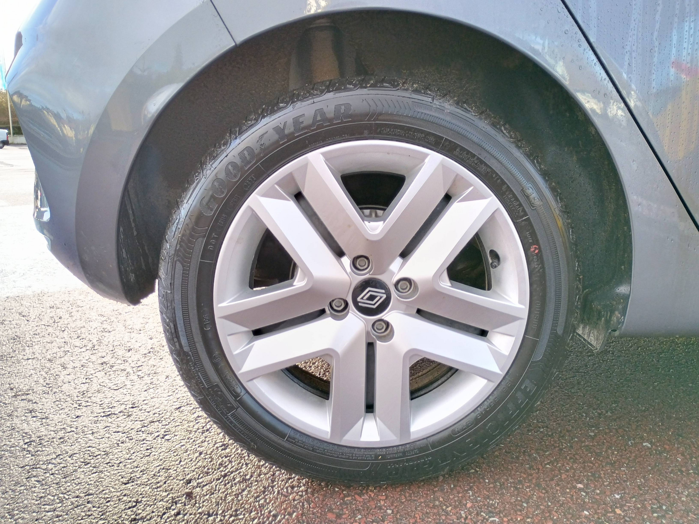 Vente en ligne Renault Clio 5 Clio SCe 65 au prix de 14 990 €