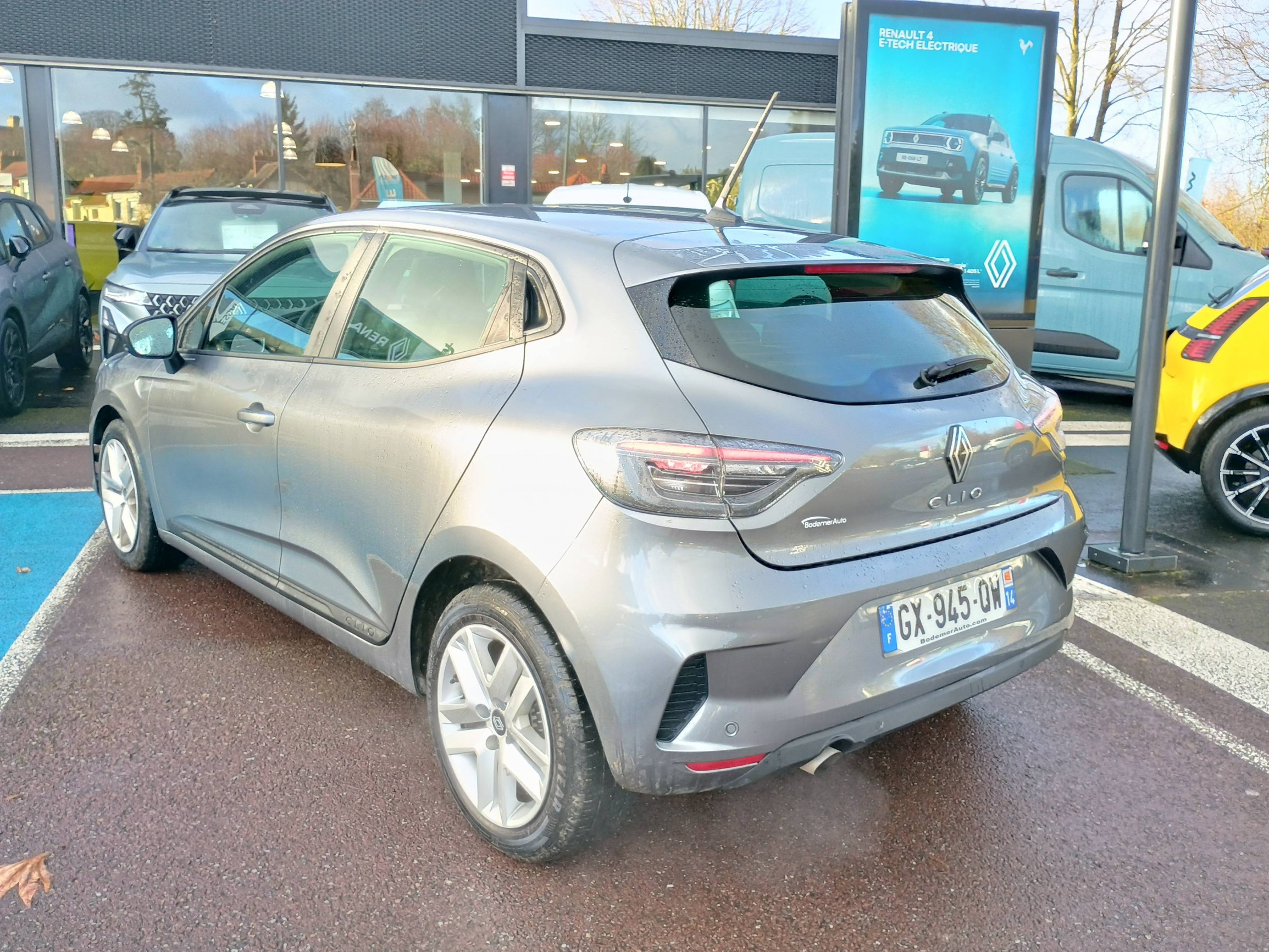 Vente en ligne Renault Clio 5 Clio SCe 65 au prix de 14 990 €