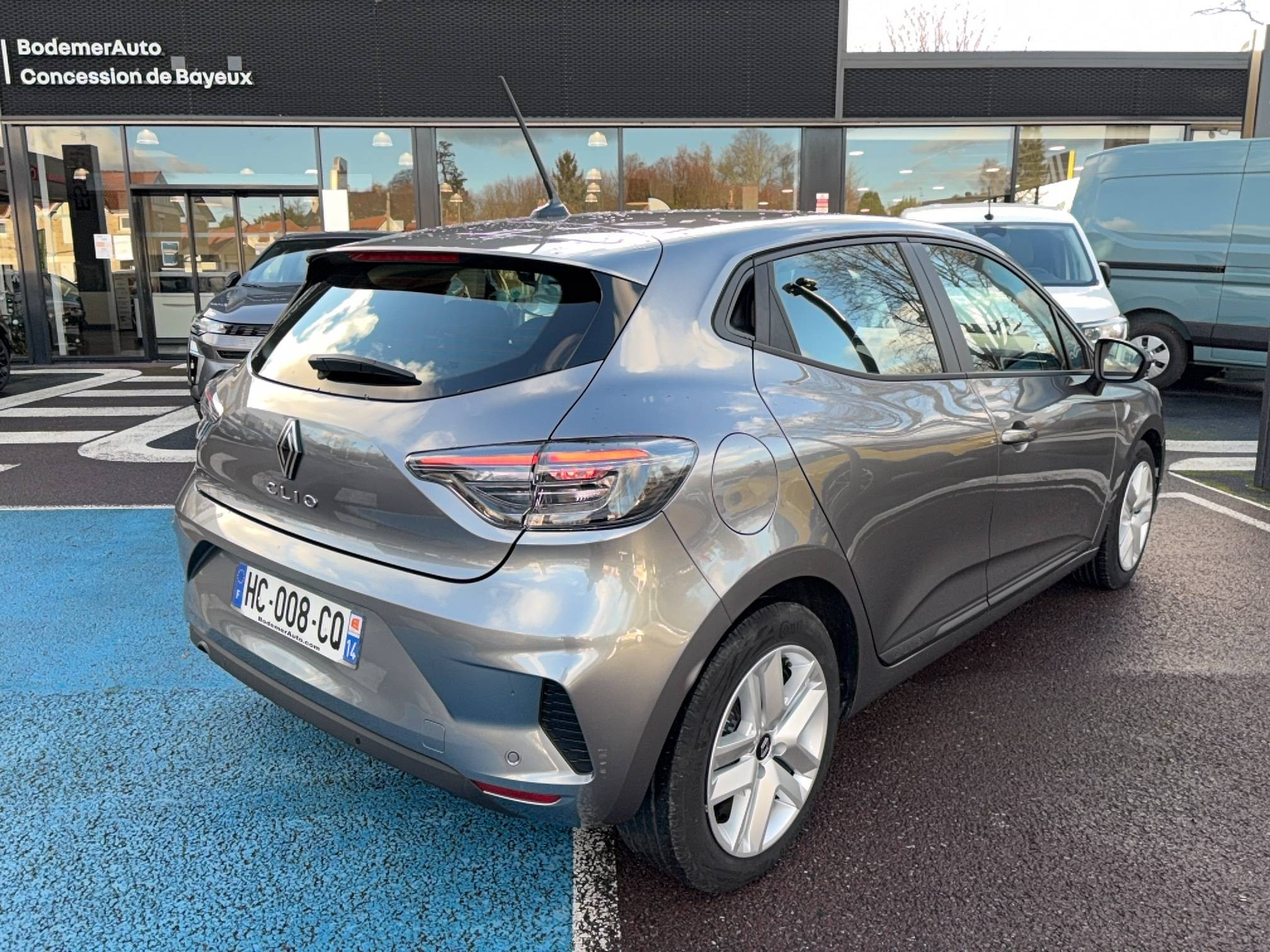 Vente en ligne Renault Clio 5 Clio Eco-G 100 ch GSR2 au prix de 16 990 €