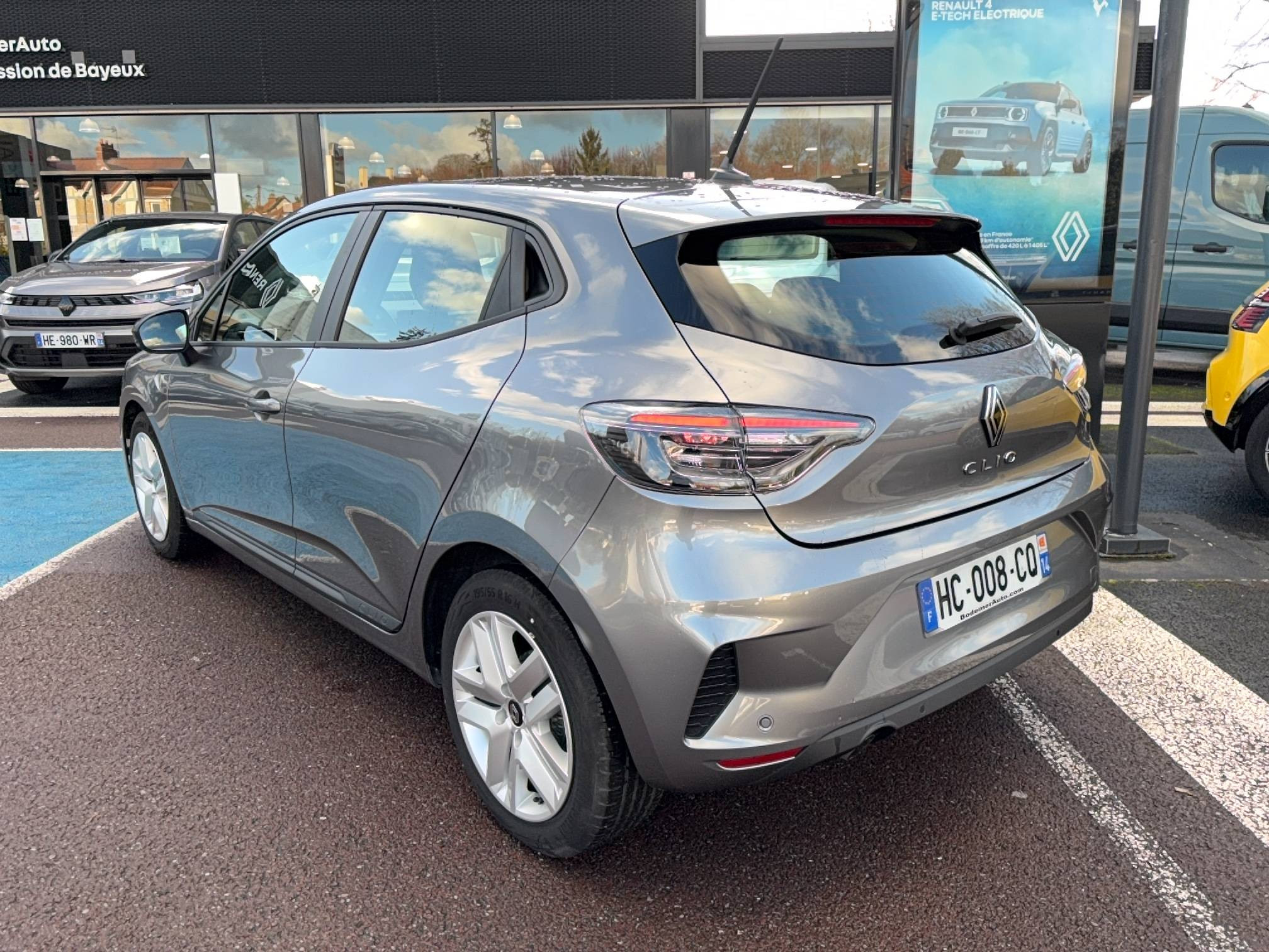 Vente en ligne Renault Clio 5 Clio Eco-G 100 ch GSR2 au prix de 16 990 €