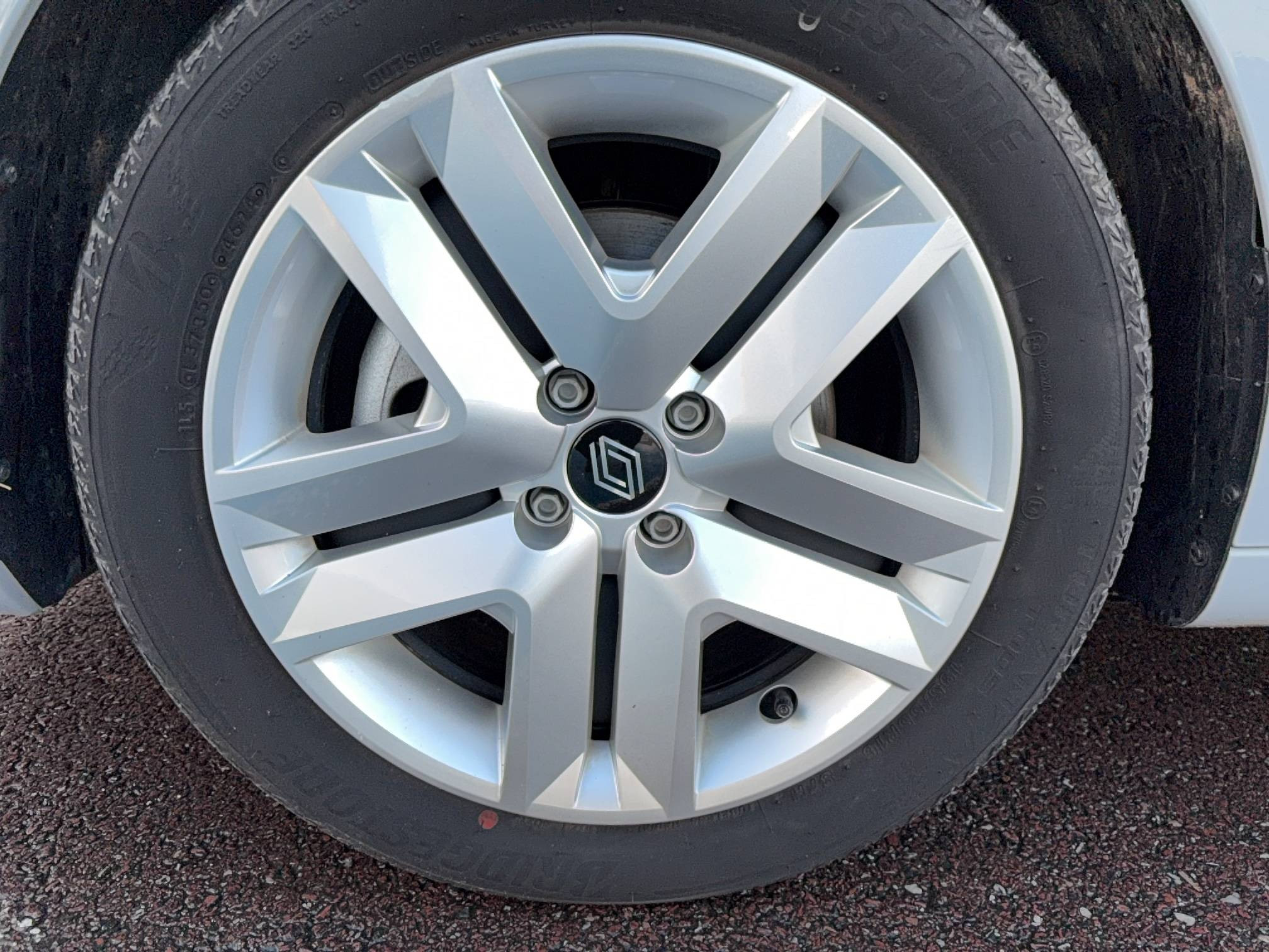 Vente en ligne Renault Clio 5 Clio E-Tech full hybrid 145 ch GSR2 au prix de 20 990 €