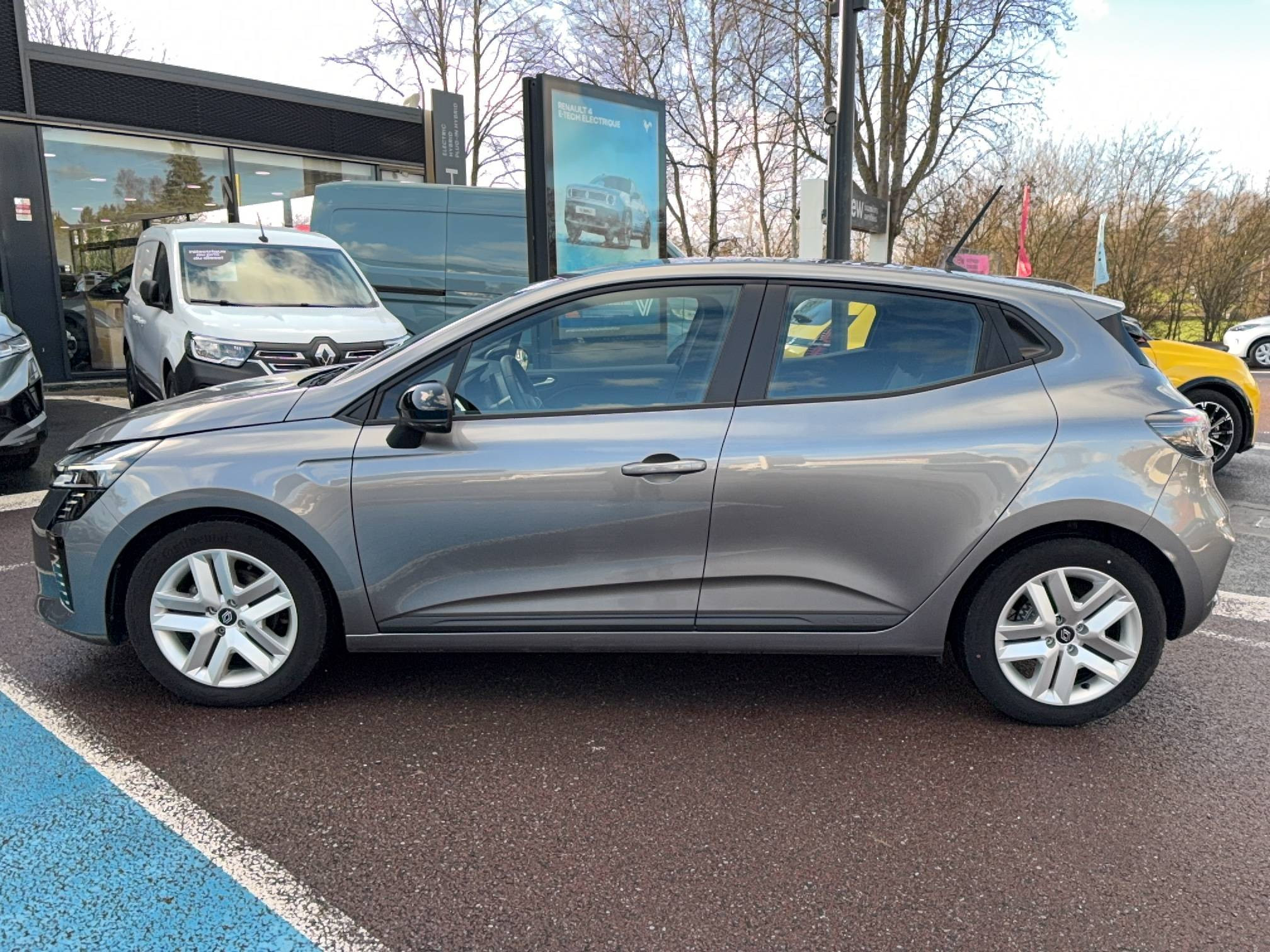 Vente en ligne Renault Clio 5 Clio Eco-G 100 ch GSR2 au prix de 16 990 €