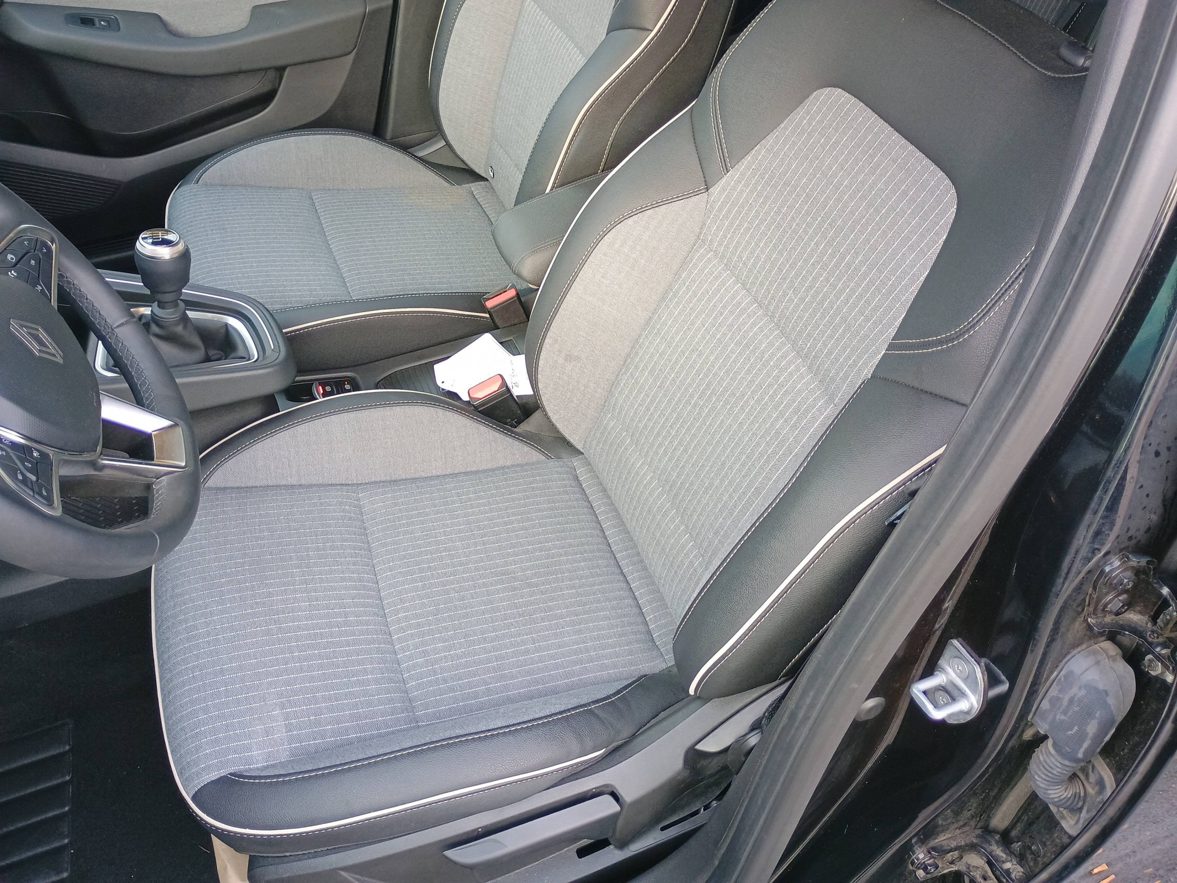 Vente en ligne Renault Clio 5 Clio Eco-G 100 ch GSR2 au prix de 16 990 €