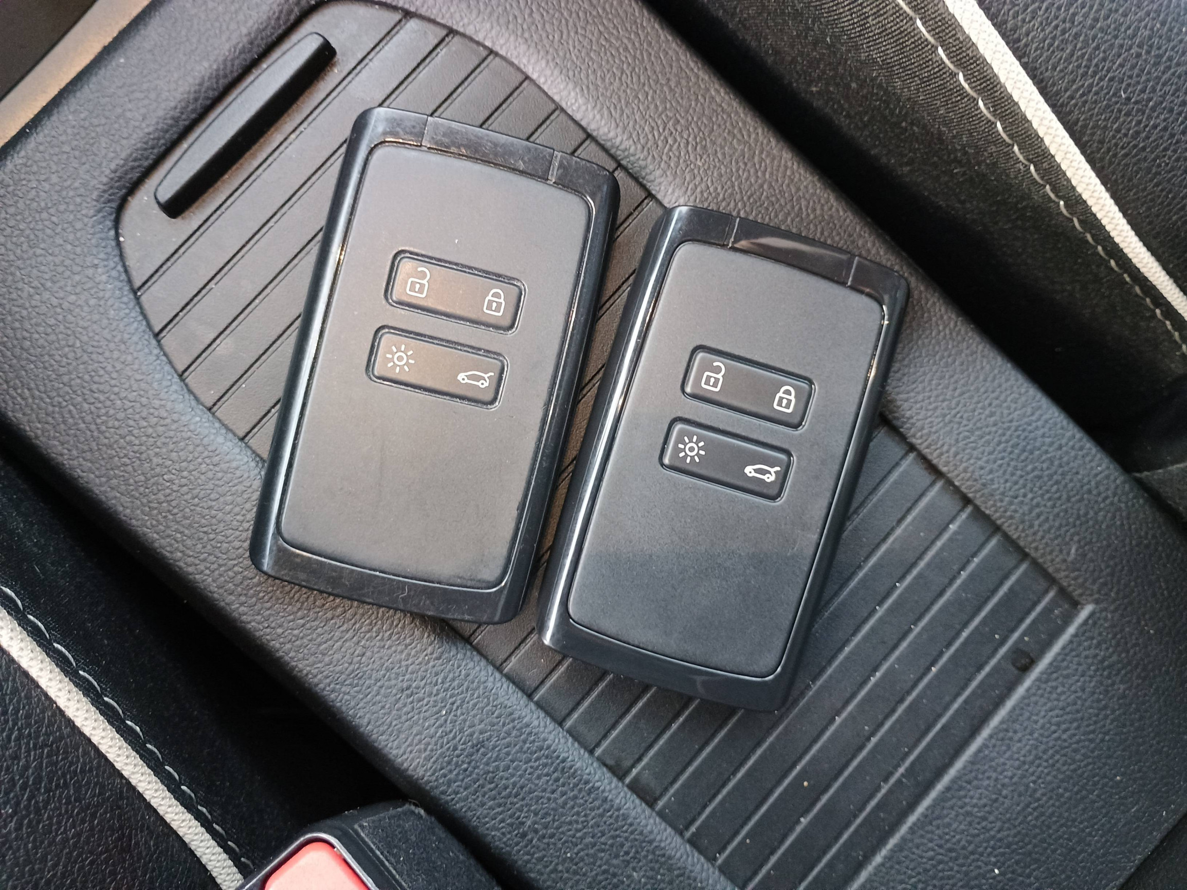 Vente en ligne Renault Clio 5 Clio Eco-G 100 ch GSR2 au prix de 16 990 €