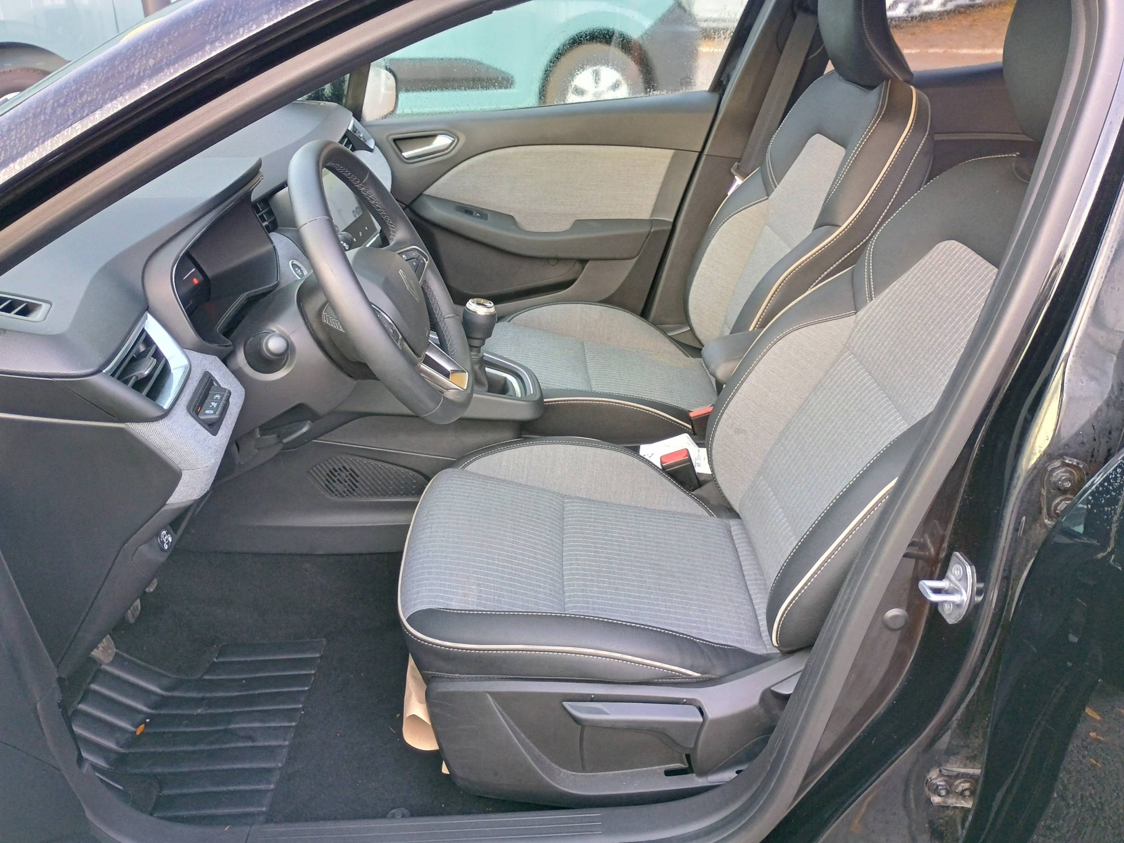 Vente en ligne Renault Clio 5 Clio Eco-G 100 ch GSR2 au prix de 16 990 €