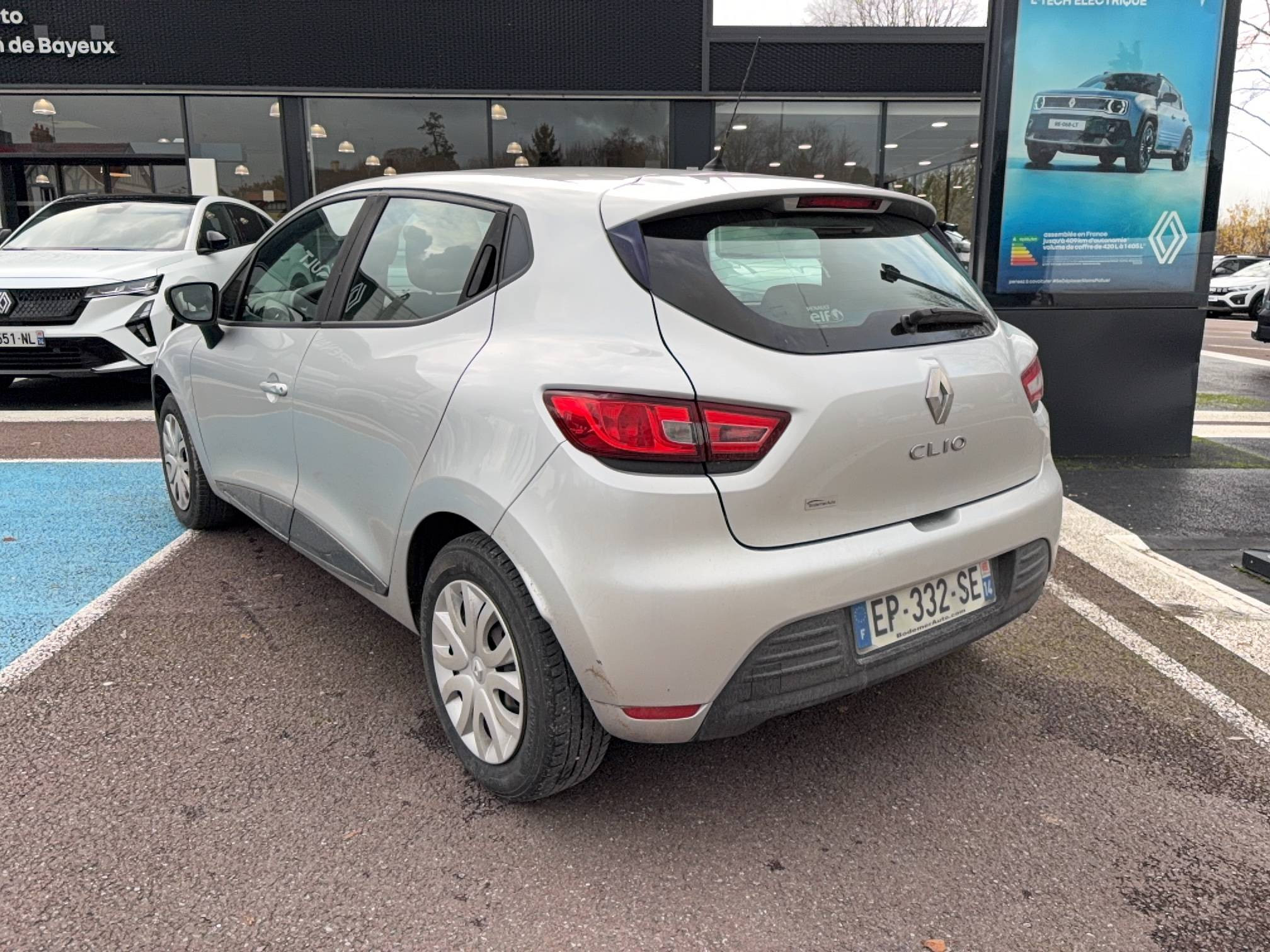 Vente en ligne Renault Clio 4 Clio 1.2 16V 75 au prix de 10 490 €
