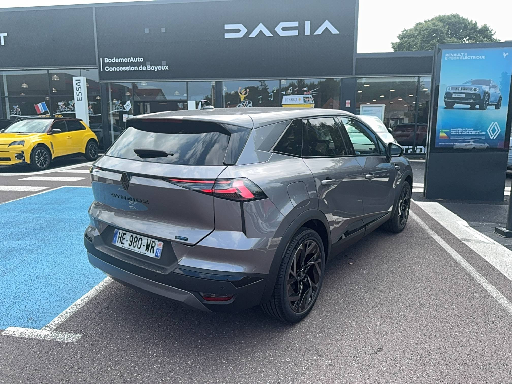 Vente en ligne Renault Symbioz  E-Tech full hybrid 145 au prix de 34 990 €