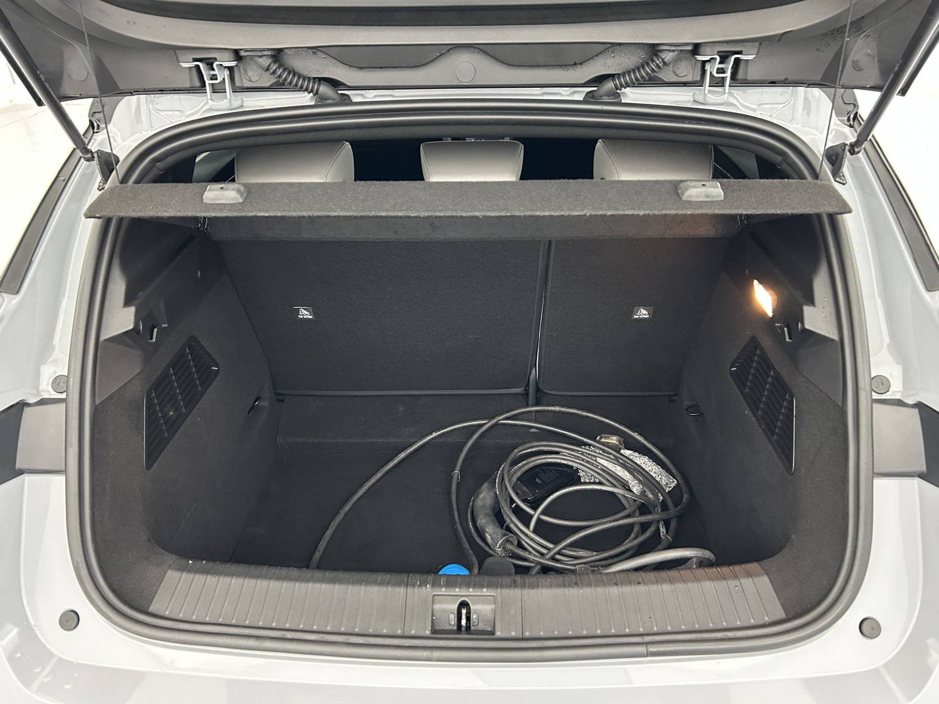 Vente en ligne Renault Megane E-Tech  EV60 220 ch super charge au prix de 23 990 €