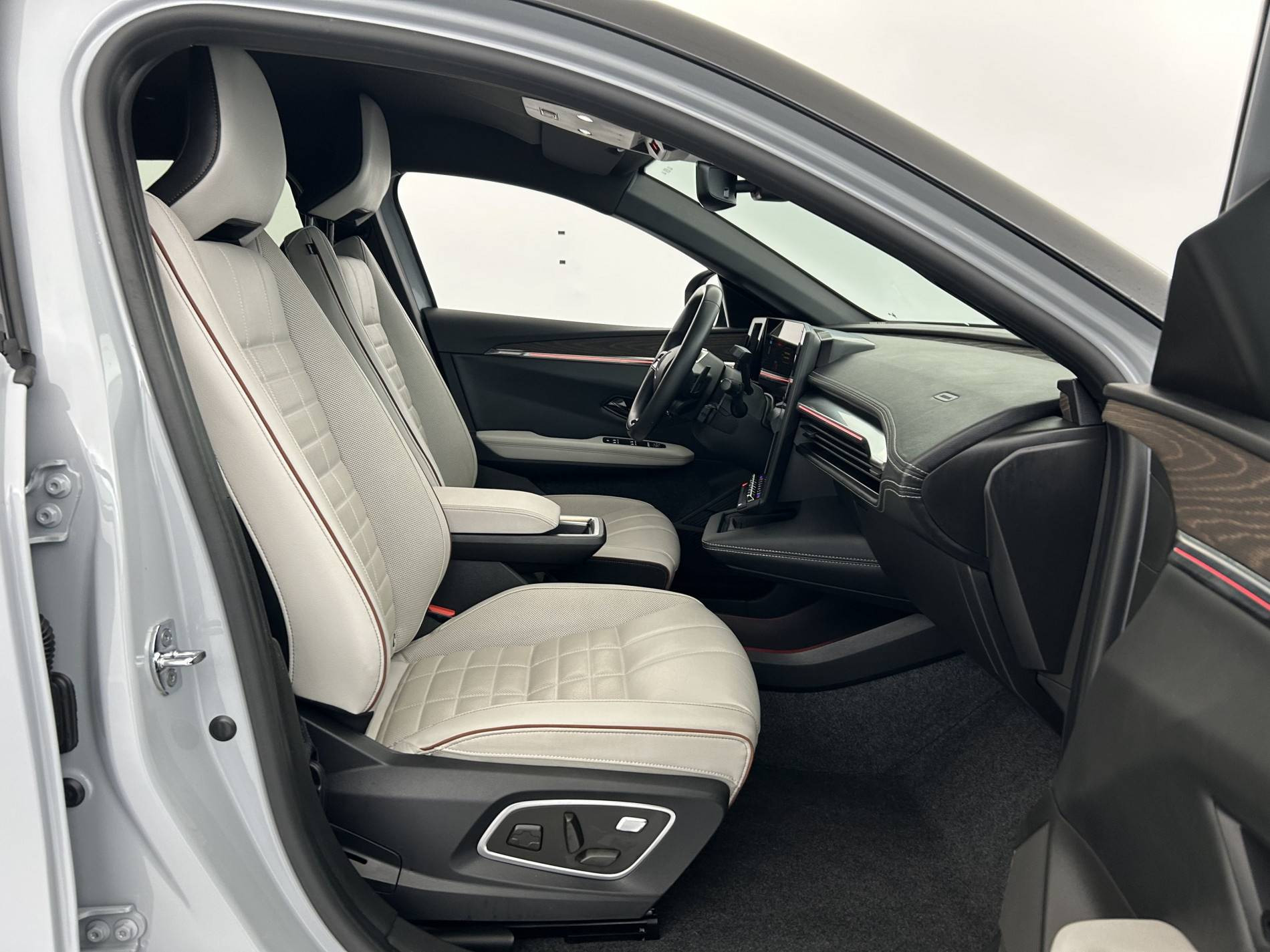 Vente en ligne Renault Megane E-Tech  EV60 220 ch super charge au prix de 23 990 €