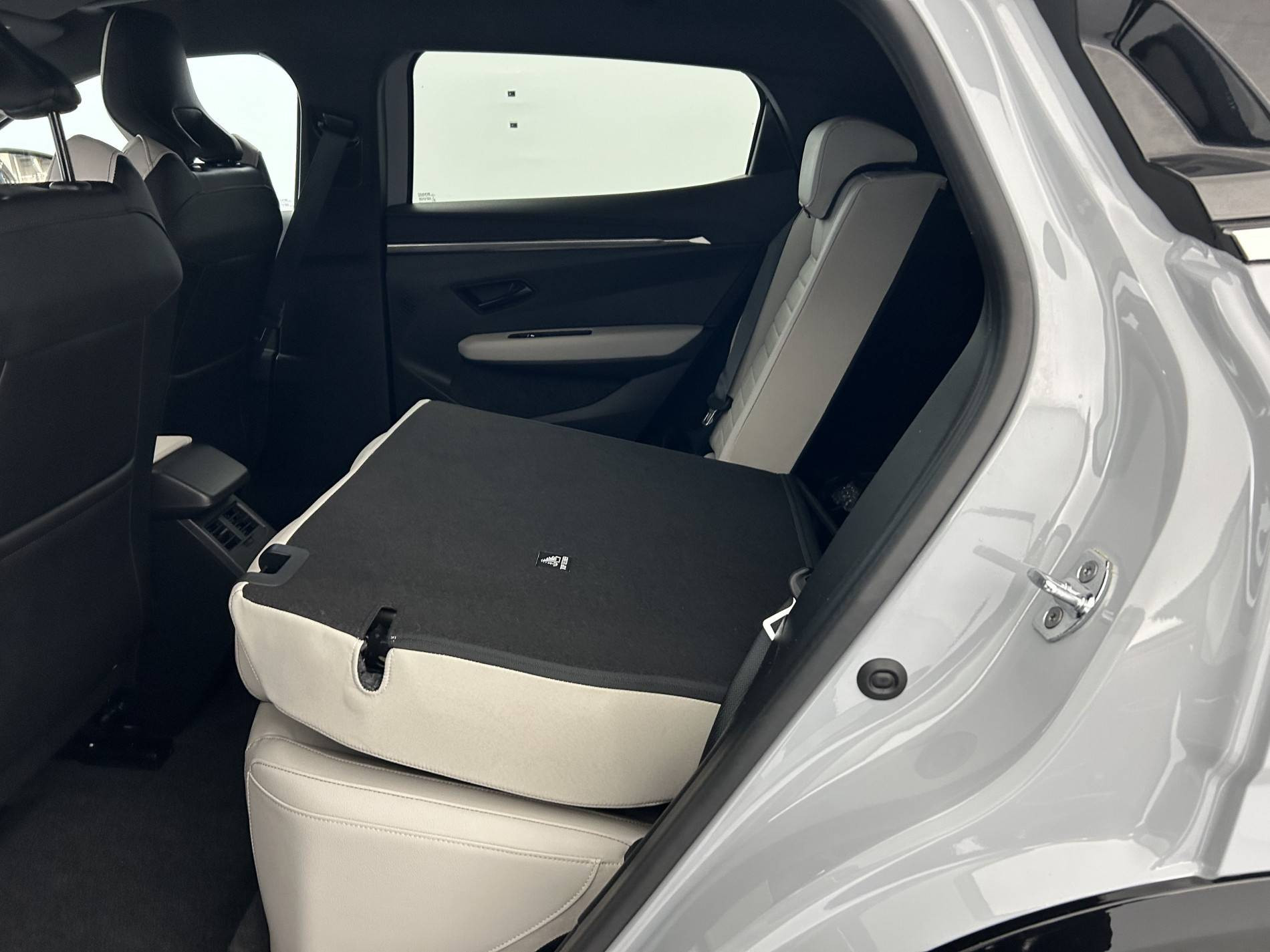 Vente en ligne Renault Megane E-Tech  EV60 220 ch super charge au prix de 23 990 €