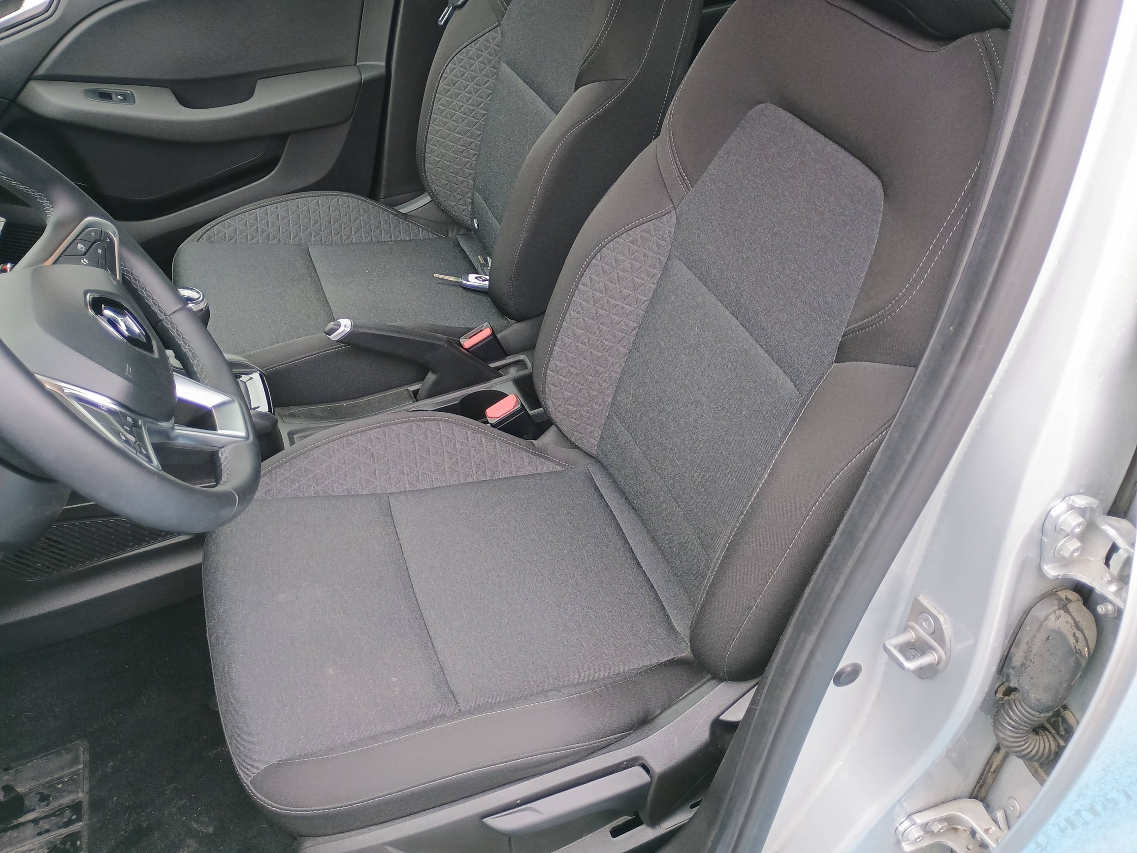 Vente en ligne Renault Clio 5 Clio TCe 90 au prix de 14 790 €