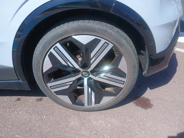 Vente en ligne Renault Megane E-Tech  EV60 220 ch super charge au prix de 27 990 €
